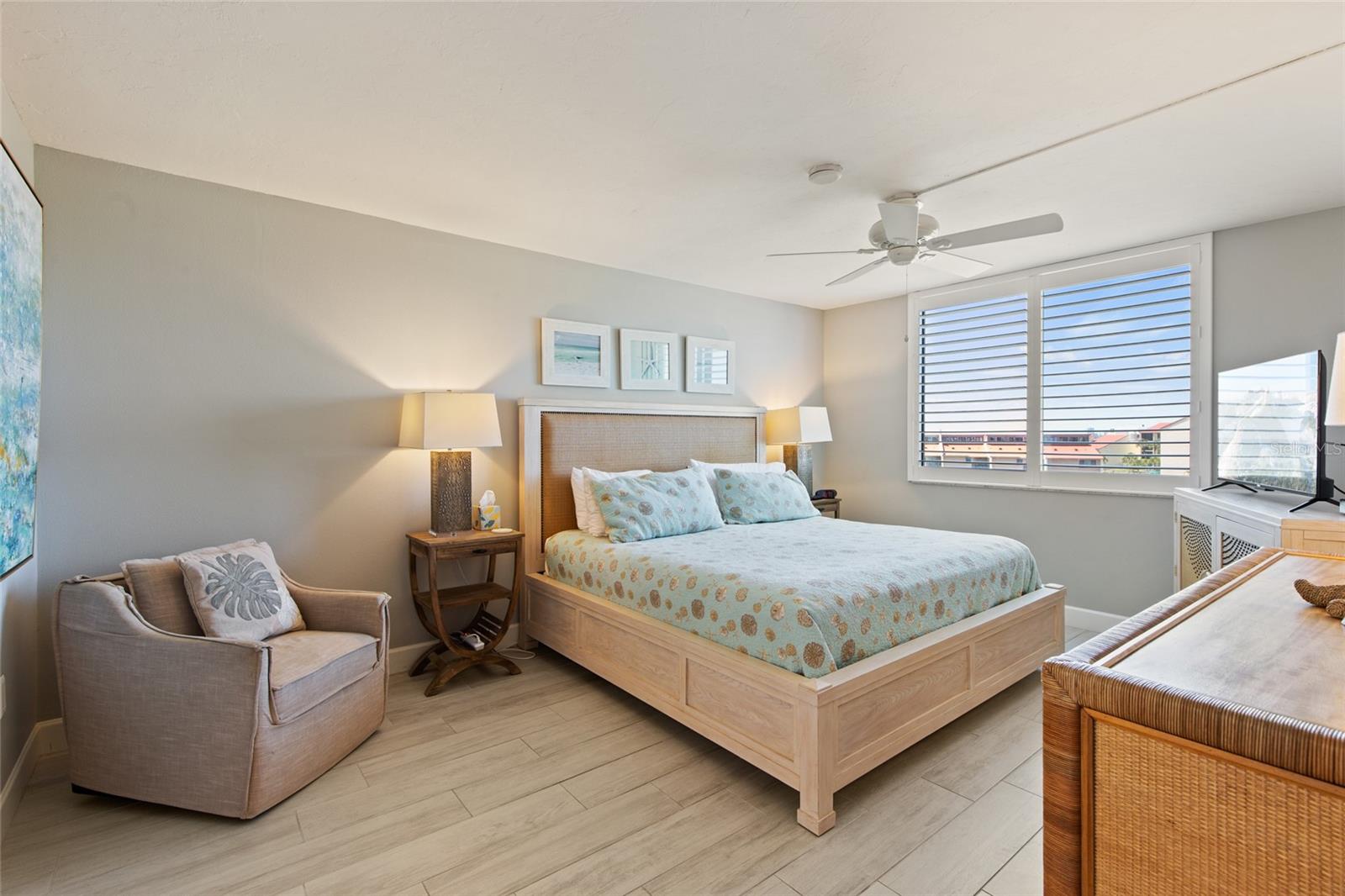 6266 MIDNIGHT PASS RD #404, SARASOTA, FL, 34242