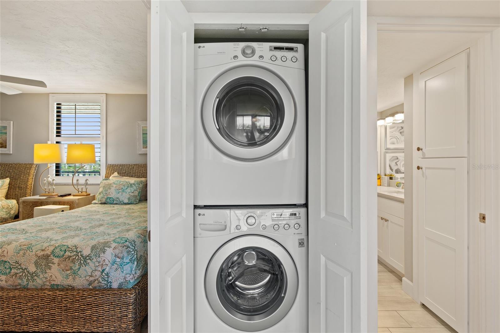 6266 MIDNIGHT PASS RD #404, SARASOTA, FL, 34242