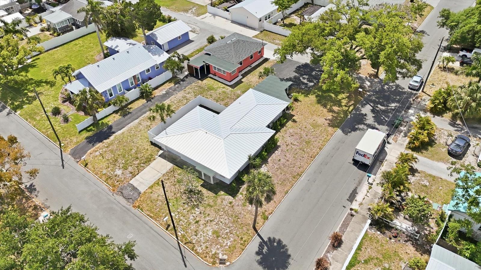 301 28TH ST W, BRADENTON, FL, 34205