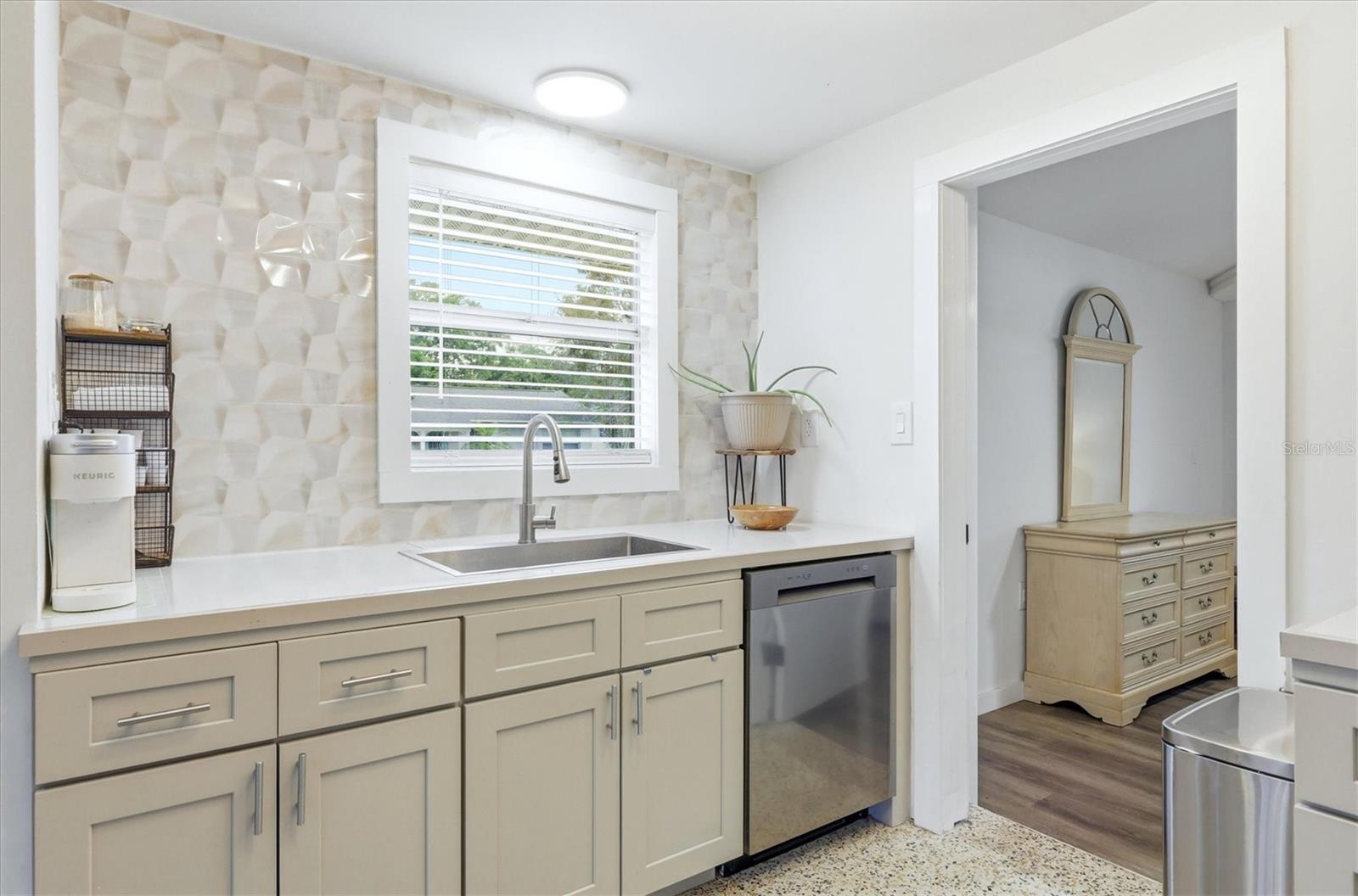 301 28TH ST W, BRADENTON, FL, 34205