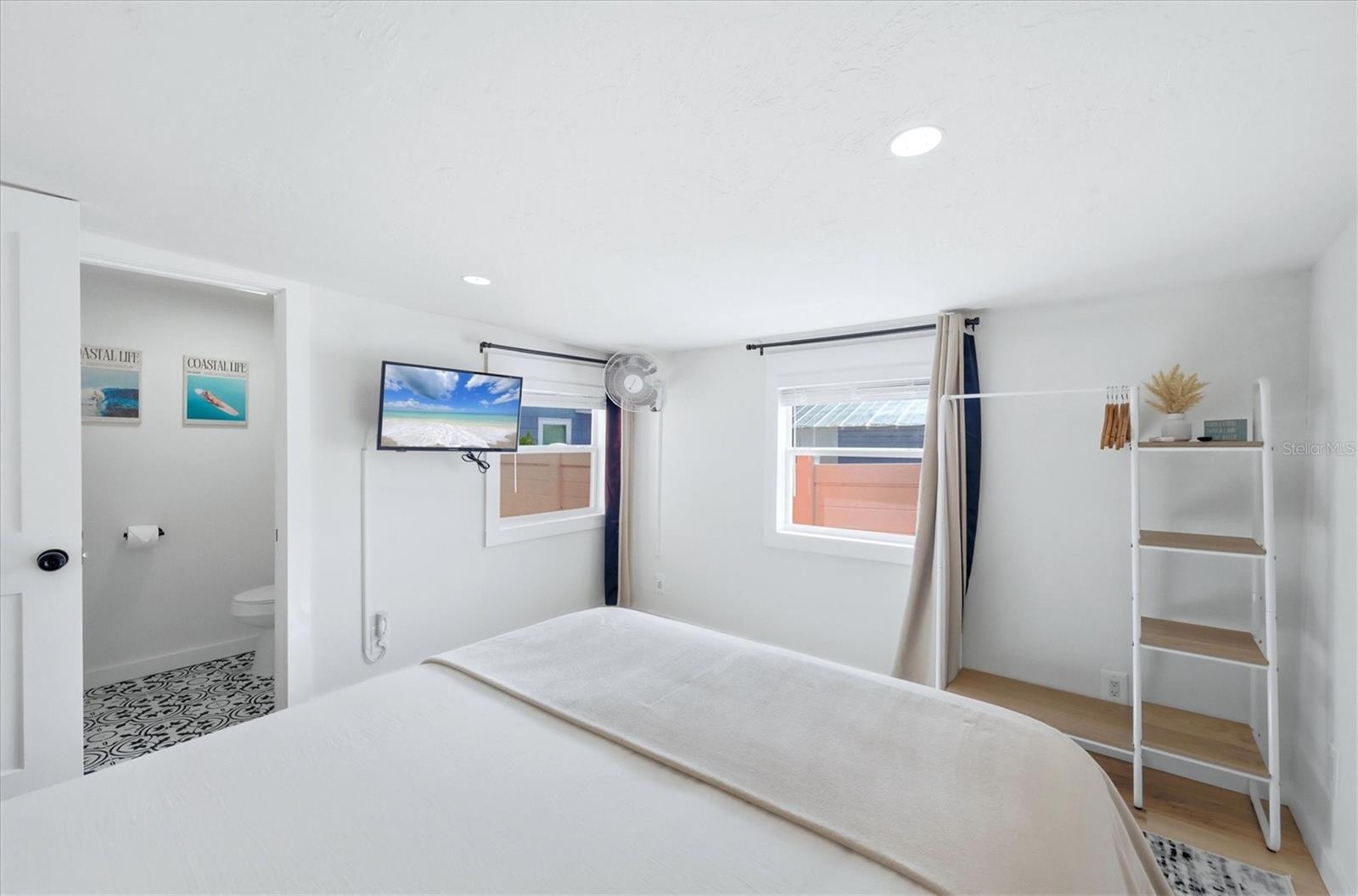 301 28TH ST W, BRADENTON, FL, 34205