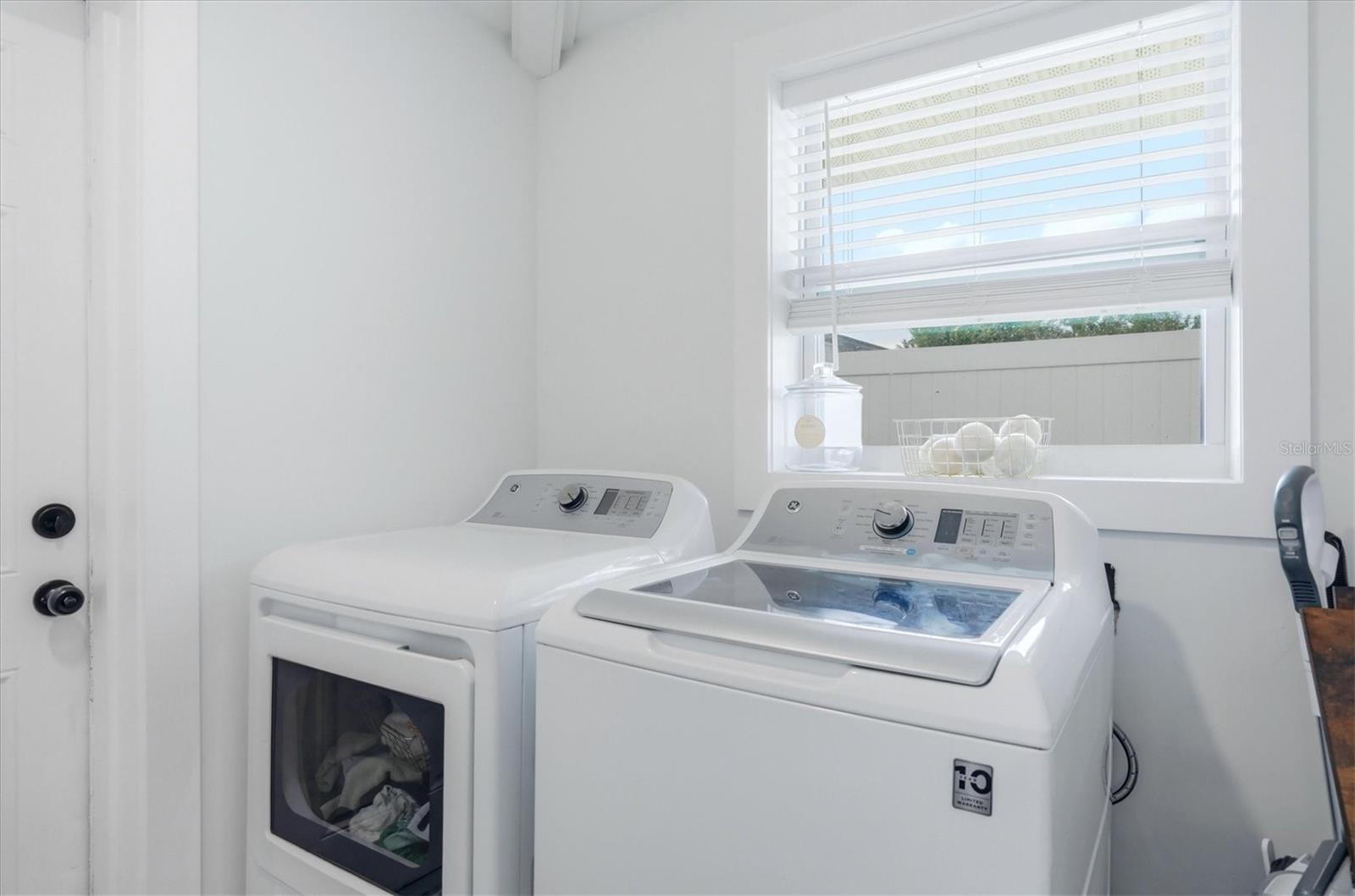 301 28TH ST W, BRADENTON, FL, 34205