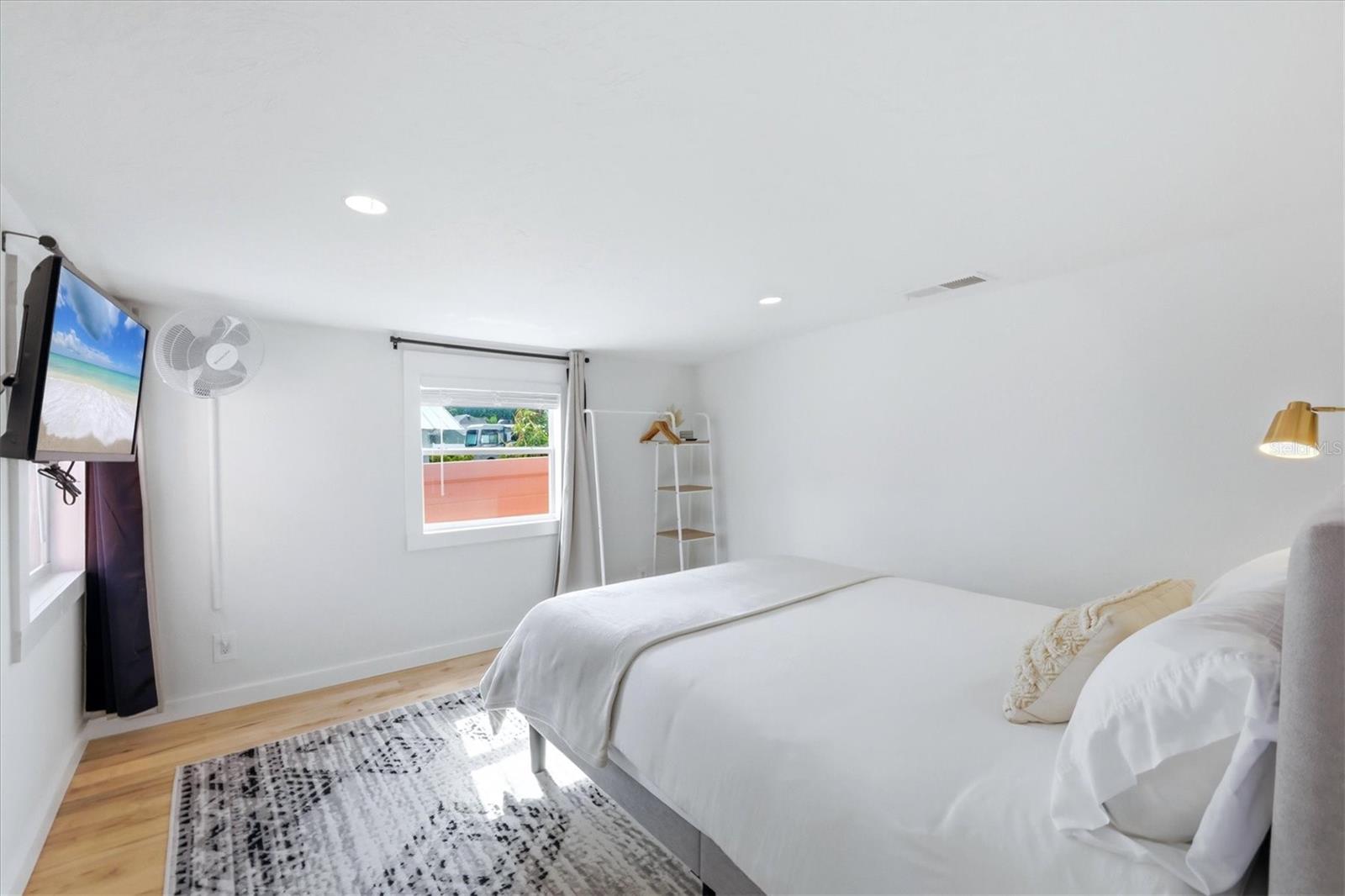 301 28TH ST W, BRADENTON, FL, 34205