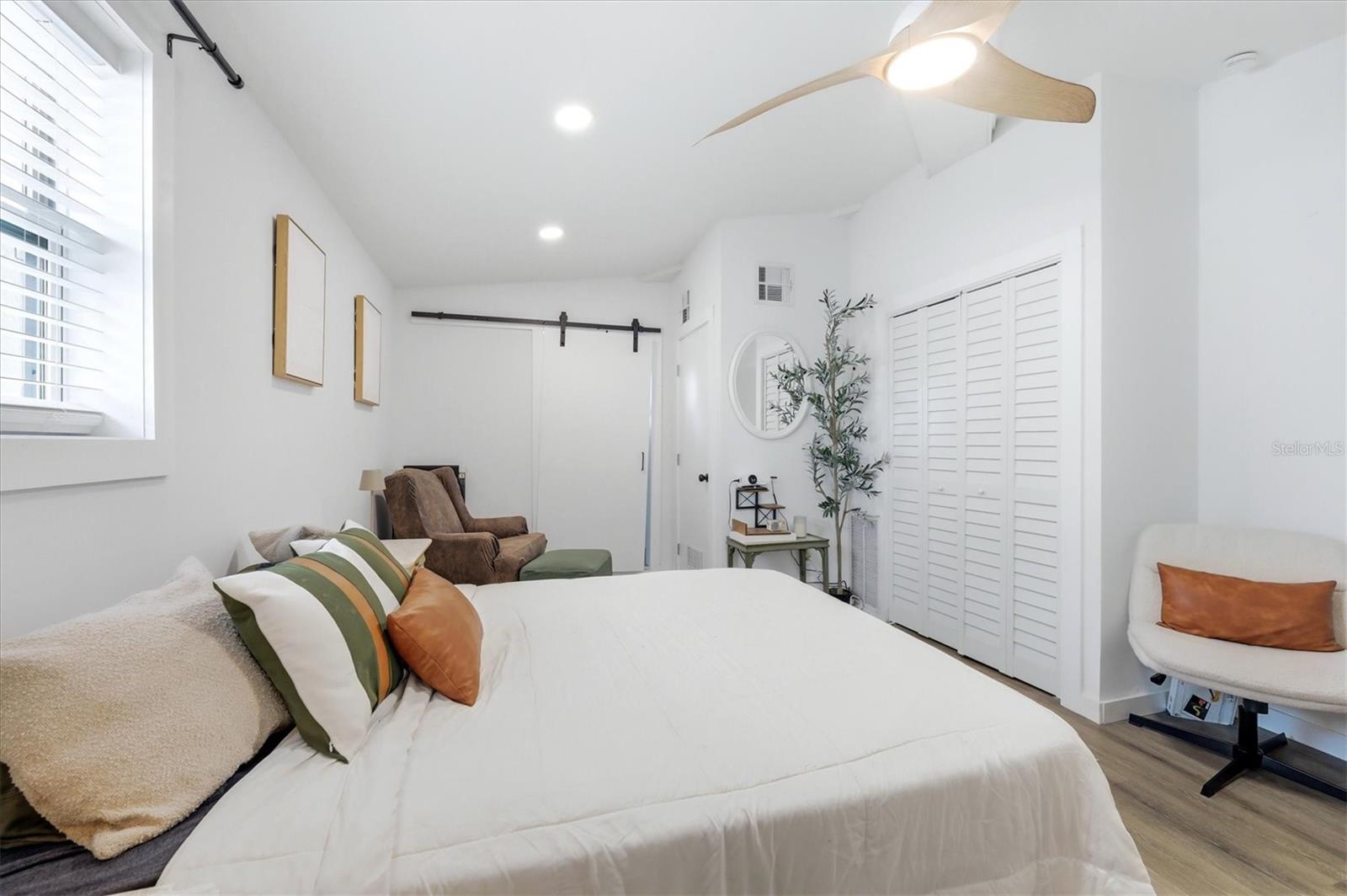 301 28TH ST W, BRADENTON, FL, 34205