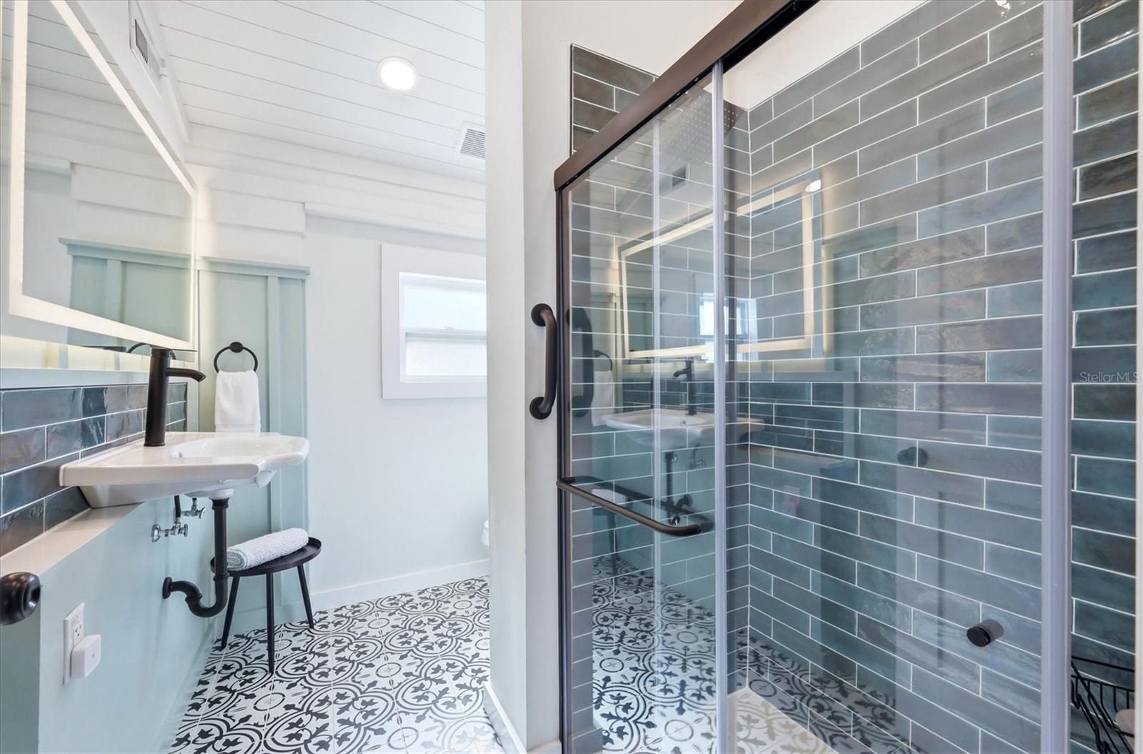 301 28TH ST W, BRADENTON, FL, 34205