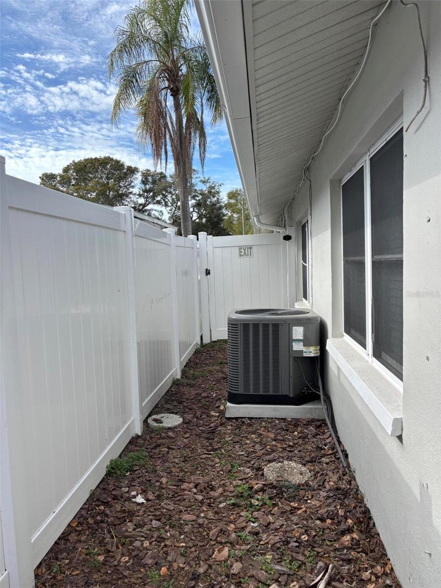 1105 AMBLE LN, CLEARWATER, FL, 33755