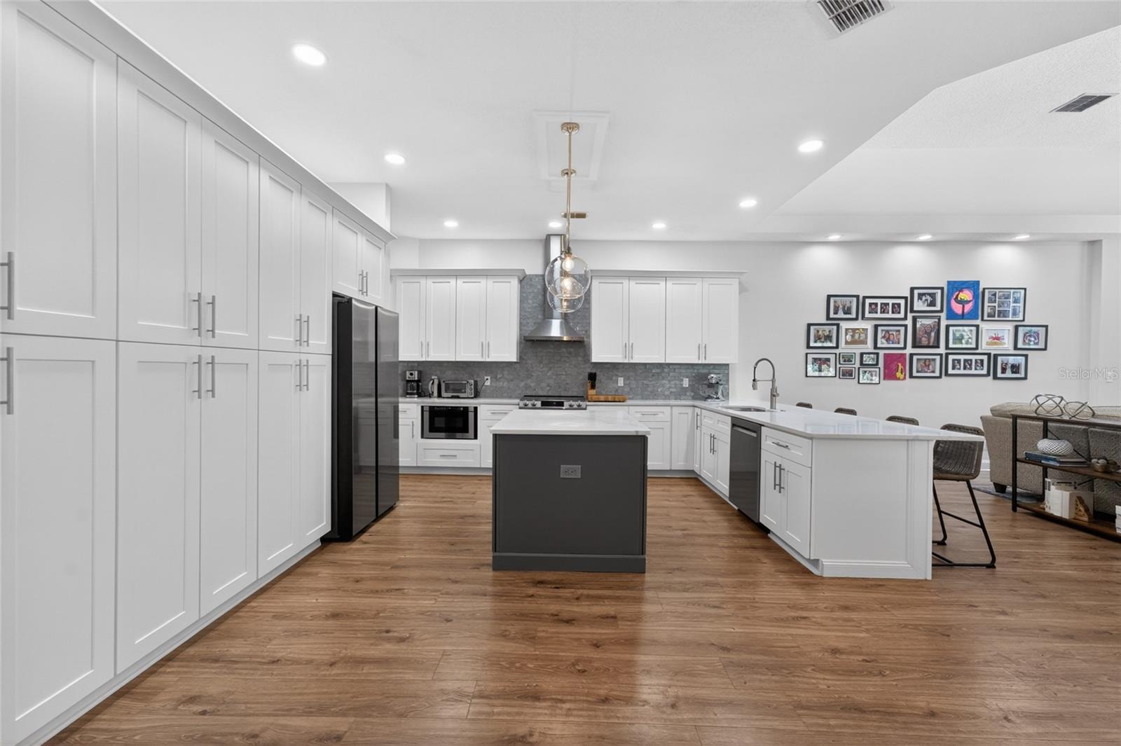 8712 TANTALLON CIR, TAMPA, FL, 33647