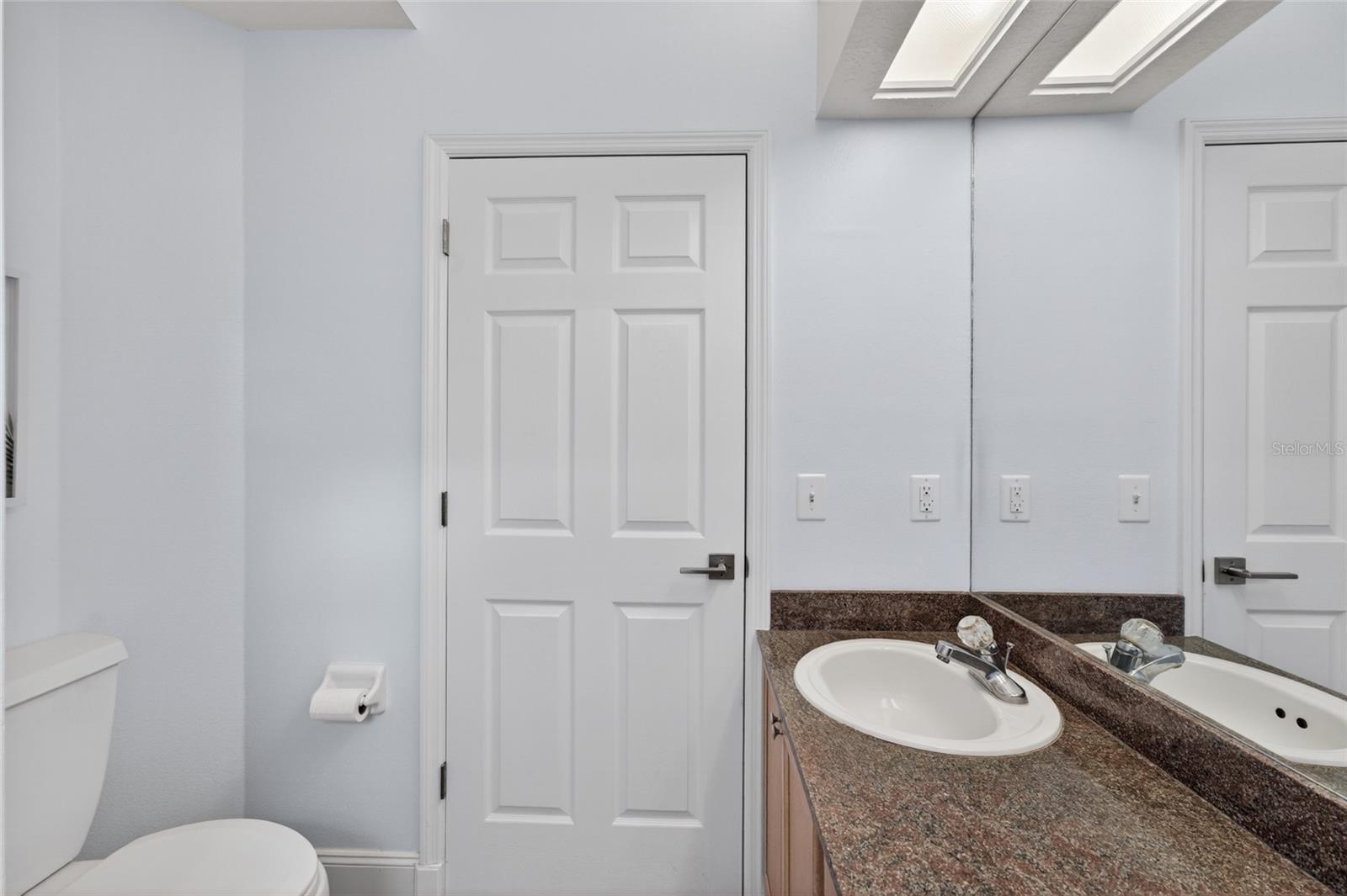 8712 TANTALLON CIR, TAMPA, FL, 33647