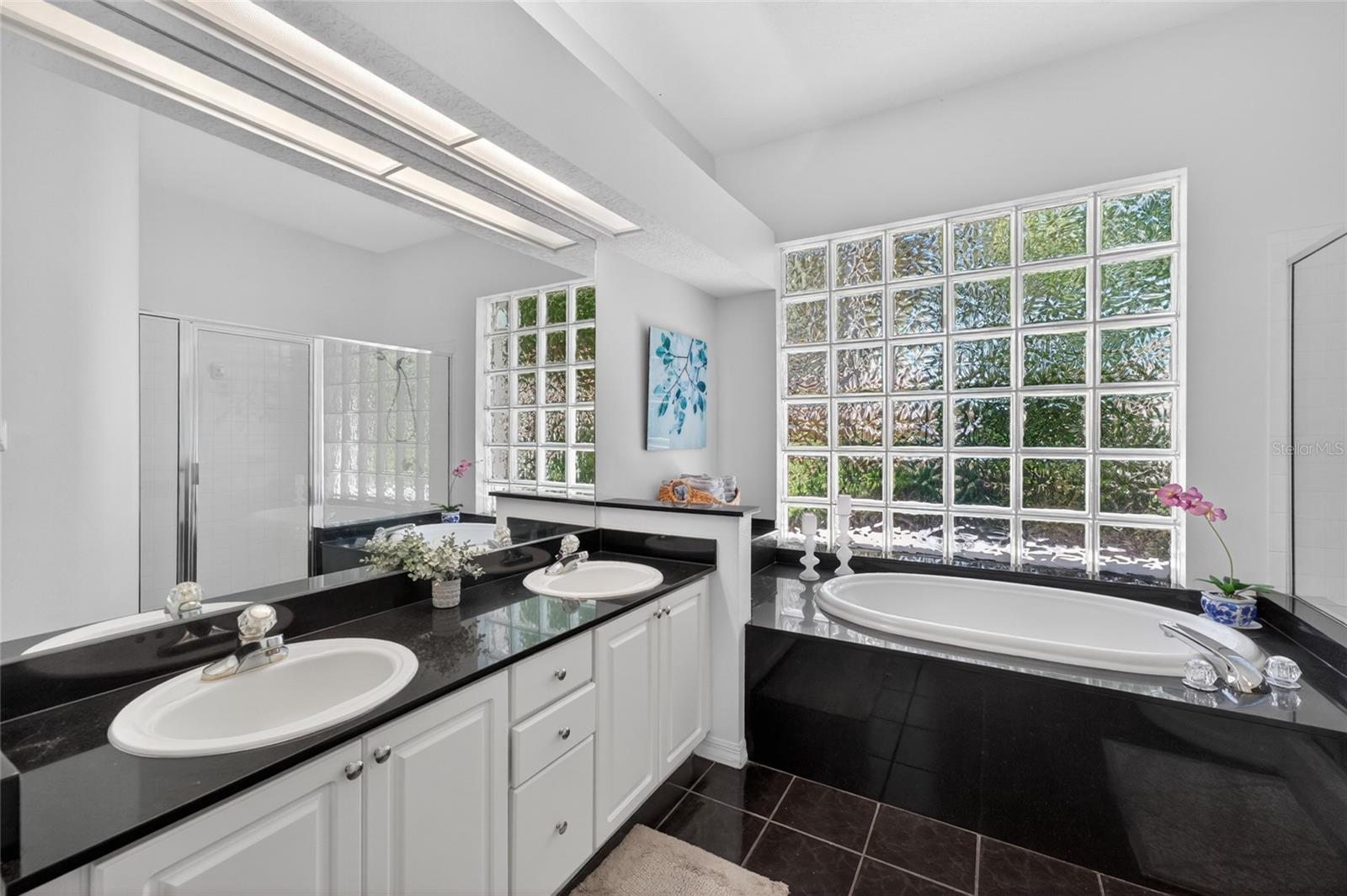 8712 TANTALLON CIR, TAMPA, FL, 33647