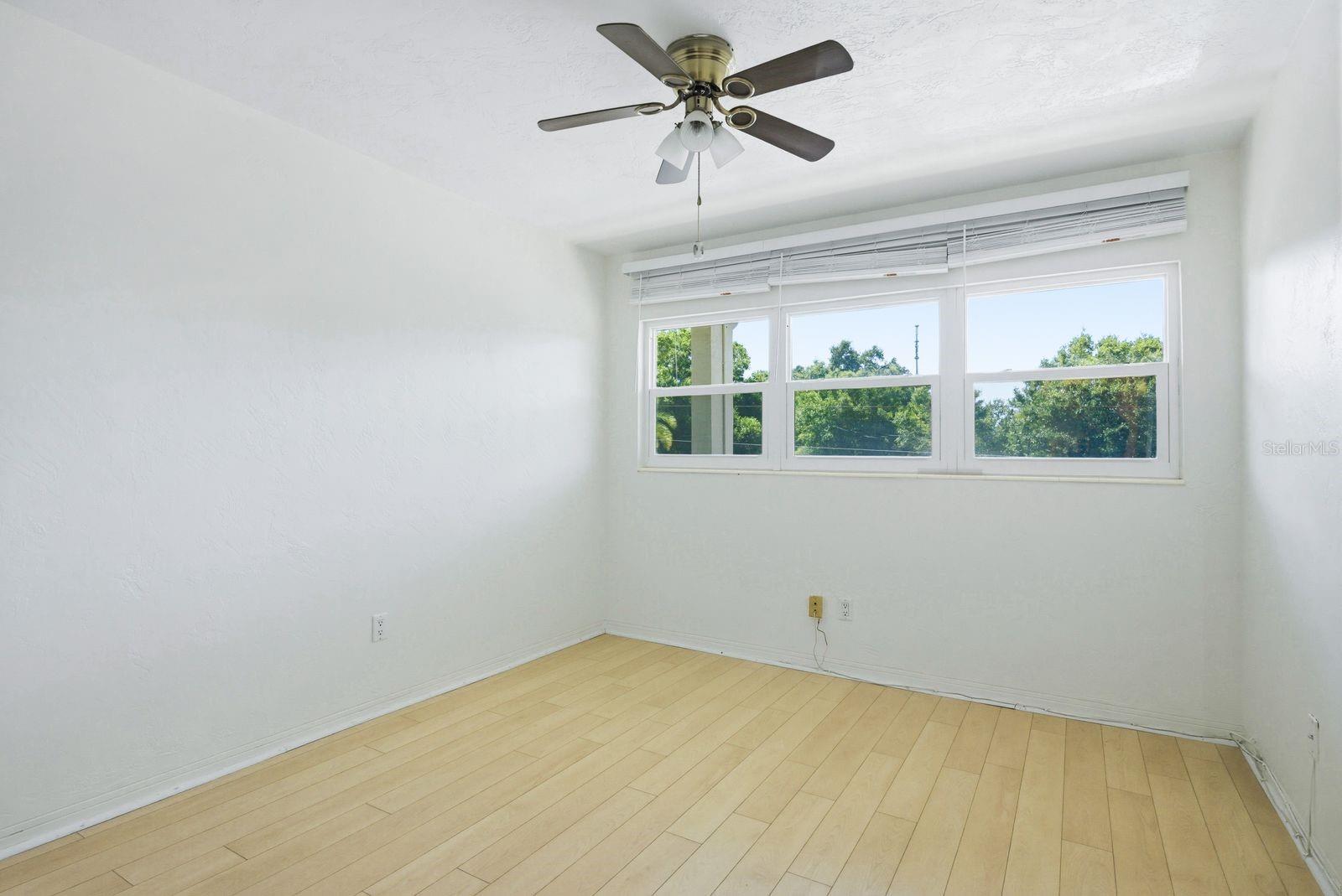 5593 40TH AVE N #418, KENNETH CITY, FL, 33709