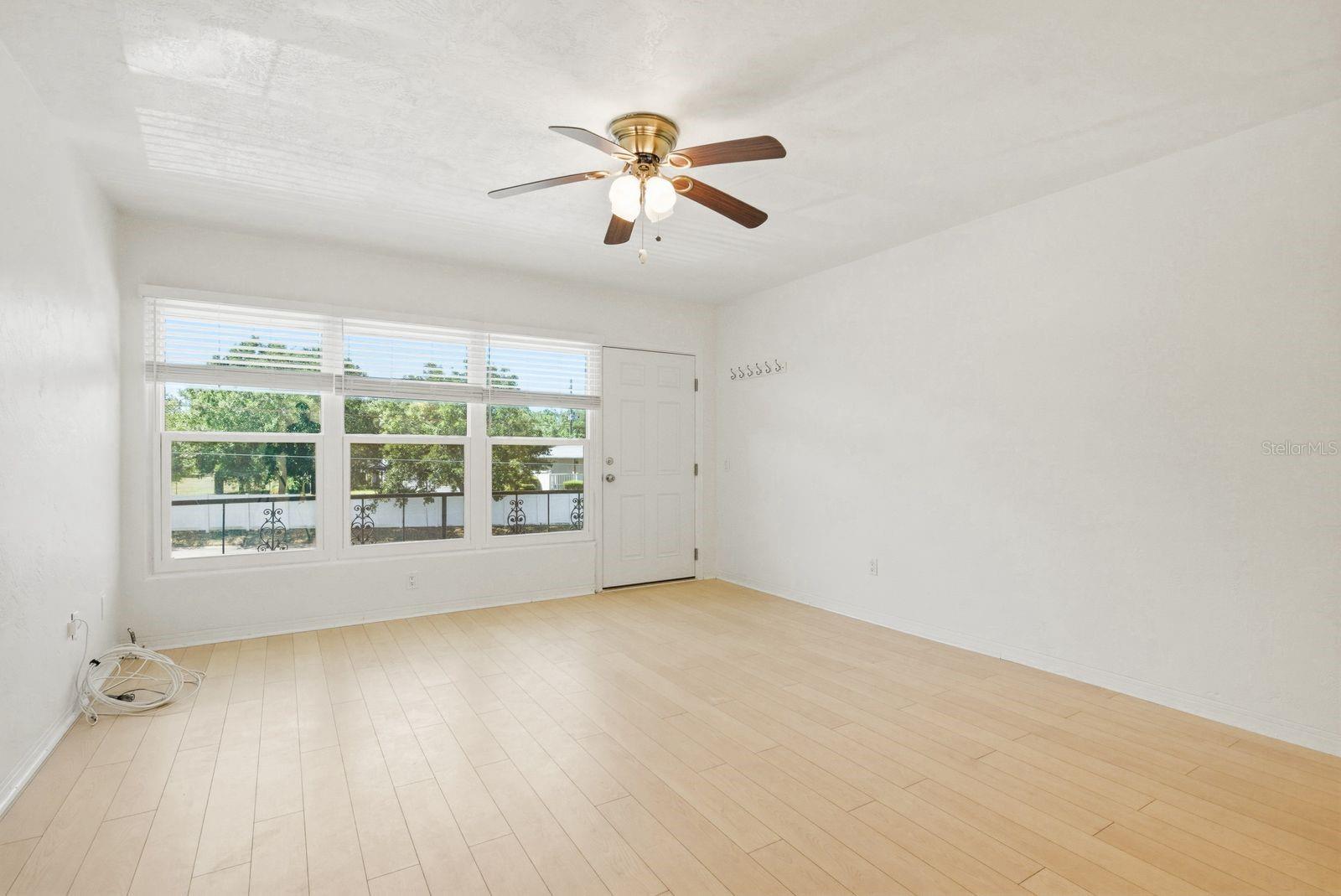 5593 40TH AVE N #418, KENNETH CITY, FL, 33709