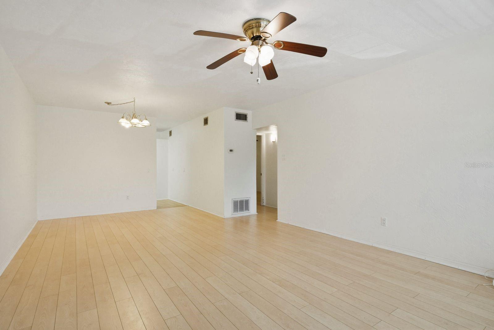 5593 40TH AVE N #418, KENNETH CITY, FL, 33709