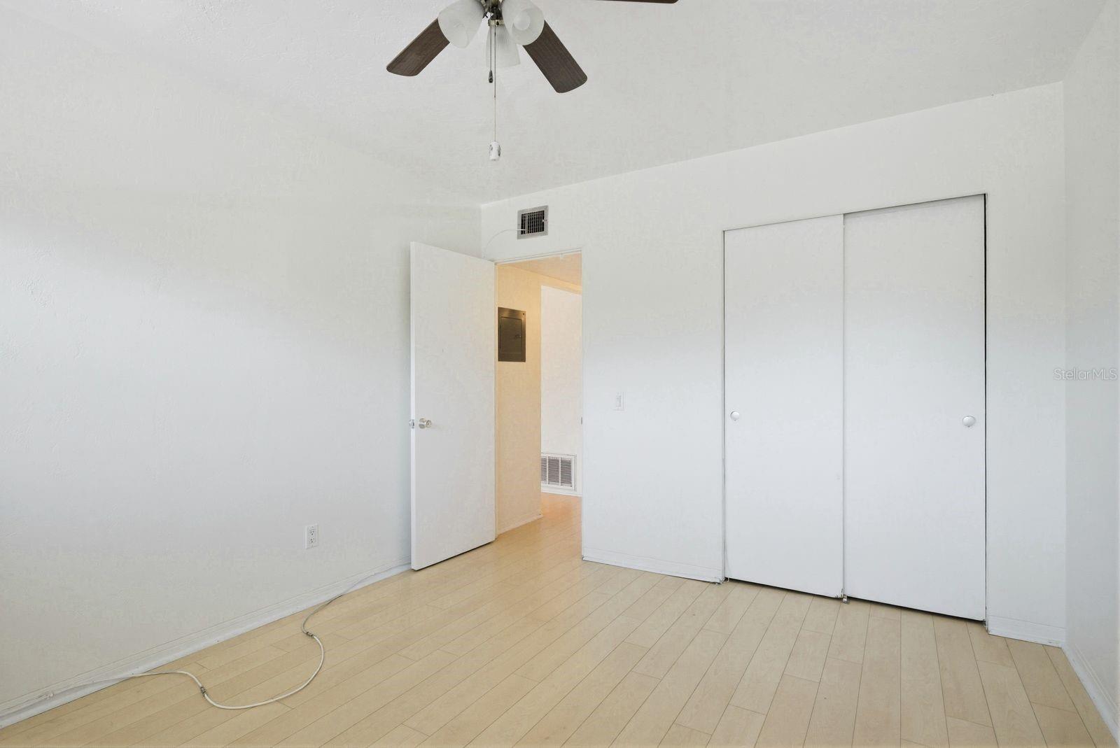 5593 40TH AVE N #418, KENNETH CITY, FL, 33709