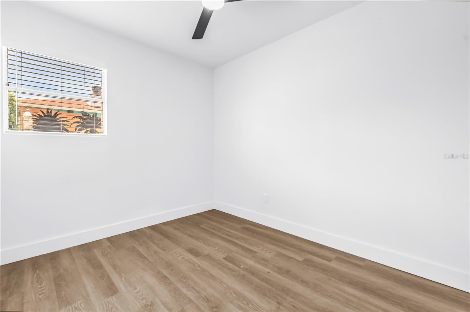 110 NE MONROE CIR N, ST PETERSBURG, FL, 33702