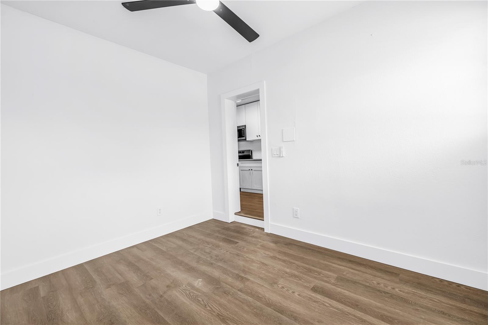 110 NE MONROE CIR N, ST PETERSBURG, FL, 33702