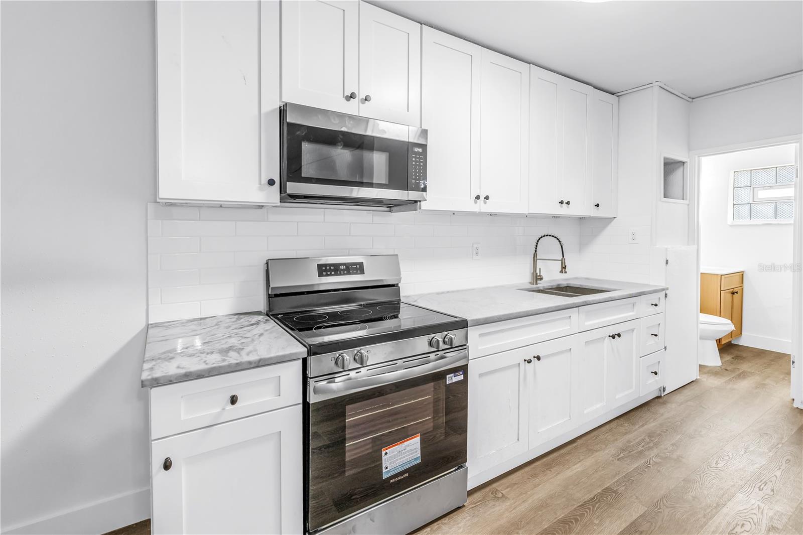 110 NE MONROE CIR N, ST PETERSBURG, FL, 33702