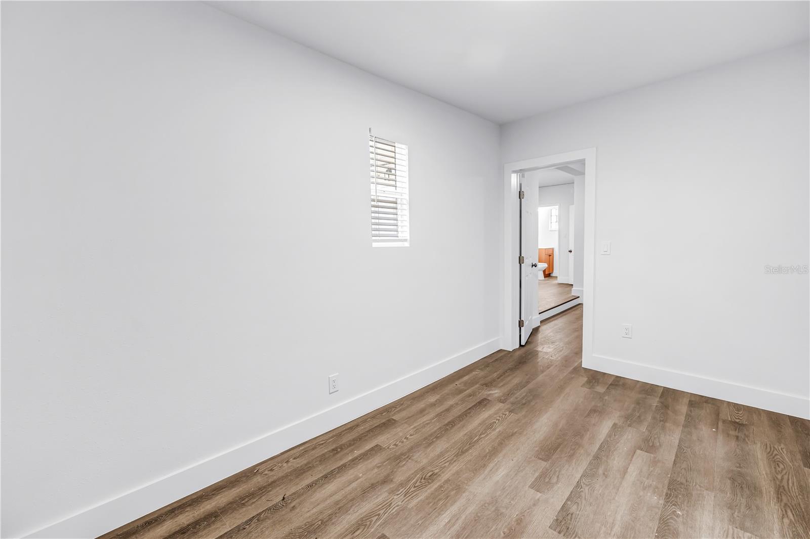 110 NE MONROE CIR N, ST PETERSBURG, FL, 33702