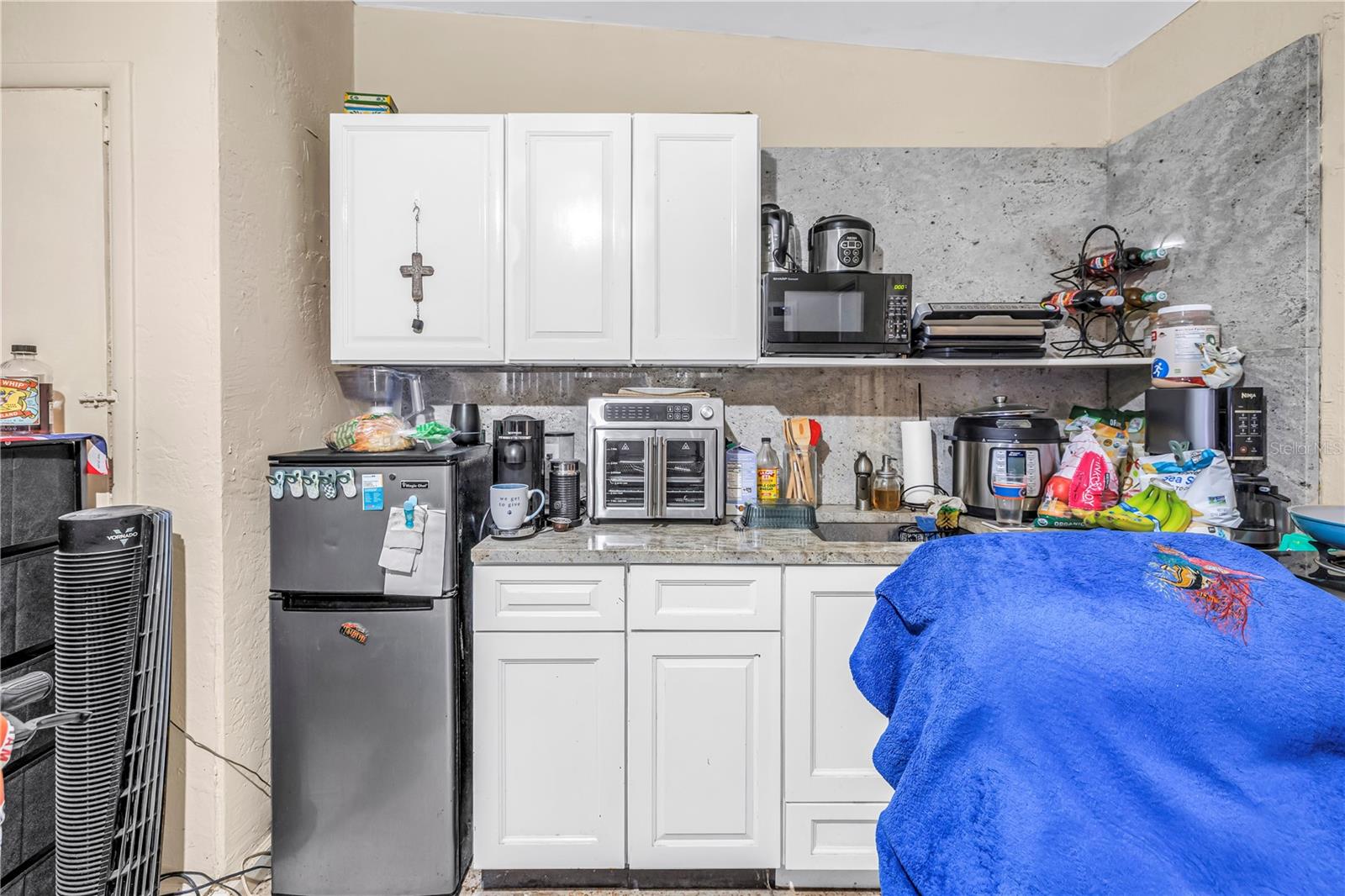 110 NE MONROE CIR N, ST PETERSBURG, FL, 33702