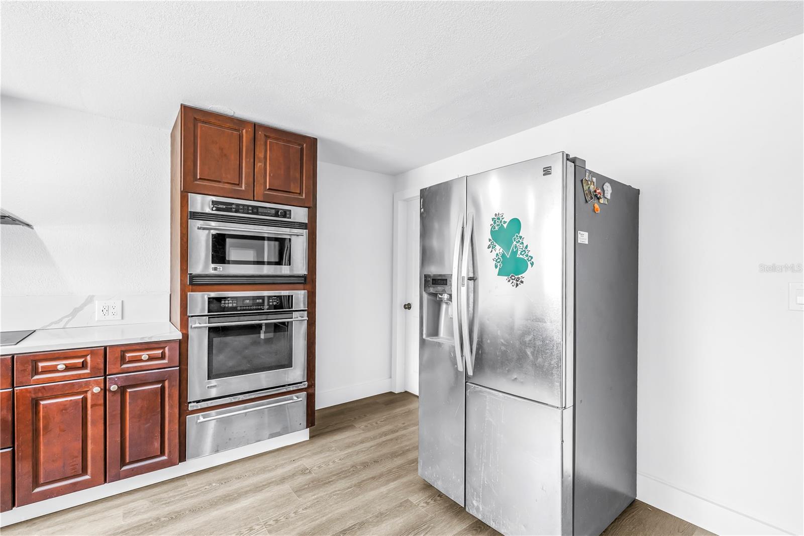 110 NE MONROE CIR N, ST PETERSBURG, FL, 33702