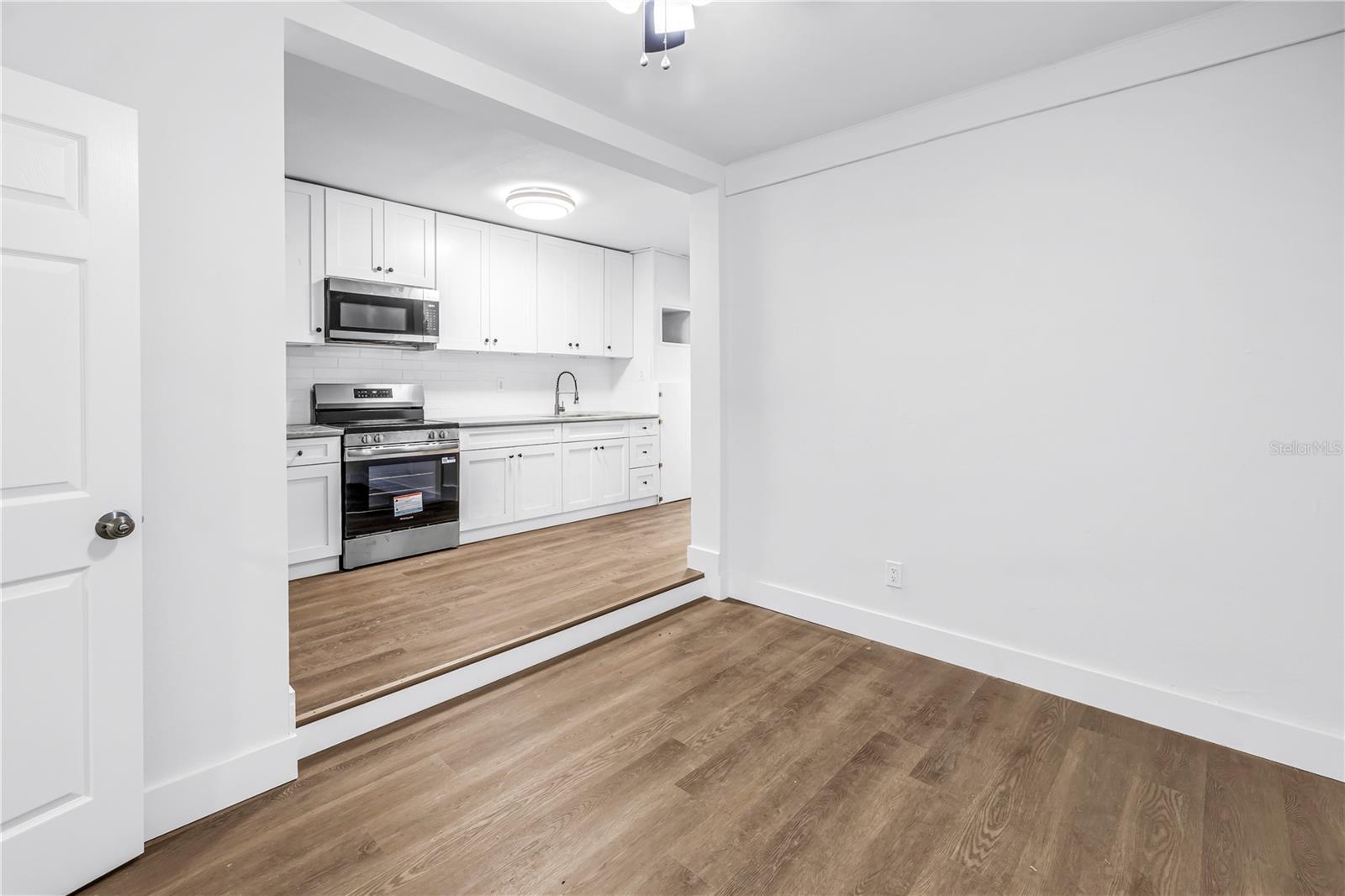 110 NE MONROE CIR N, ST PETERSBURG, FL, 33702