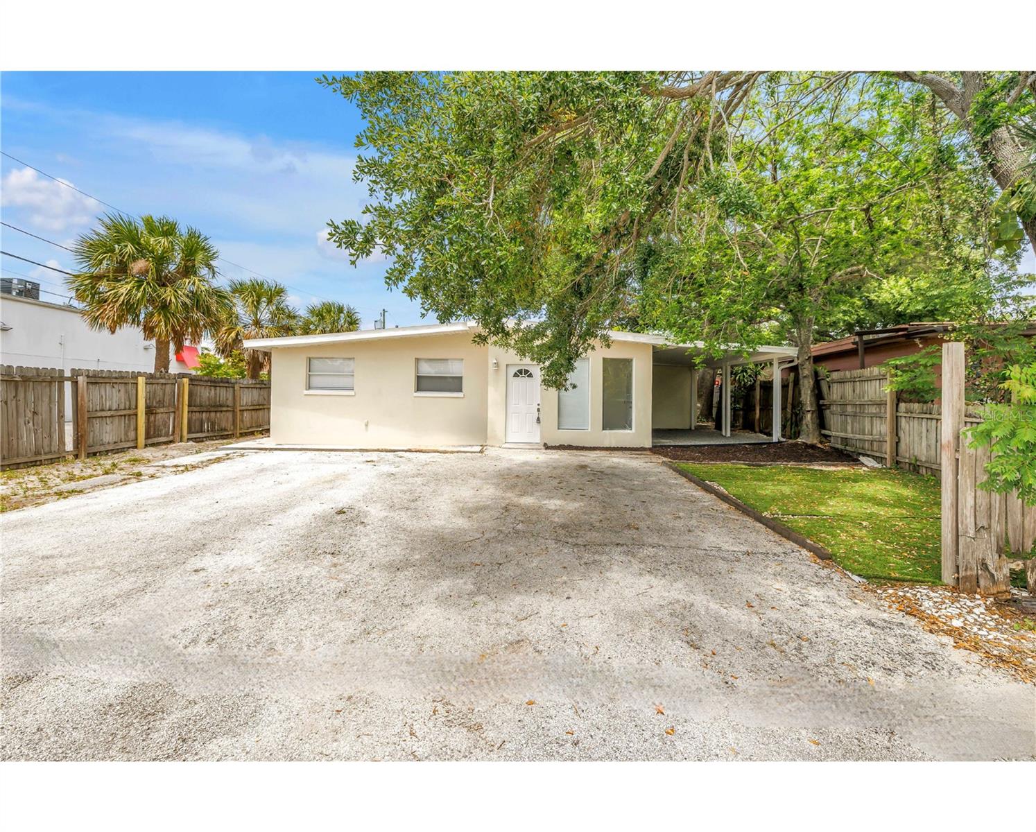 110 NE MONROE CIR N, ST PETERSBURG, FL, 33702