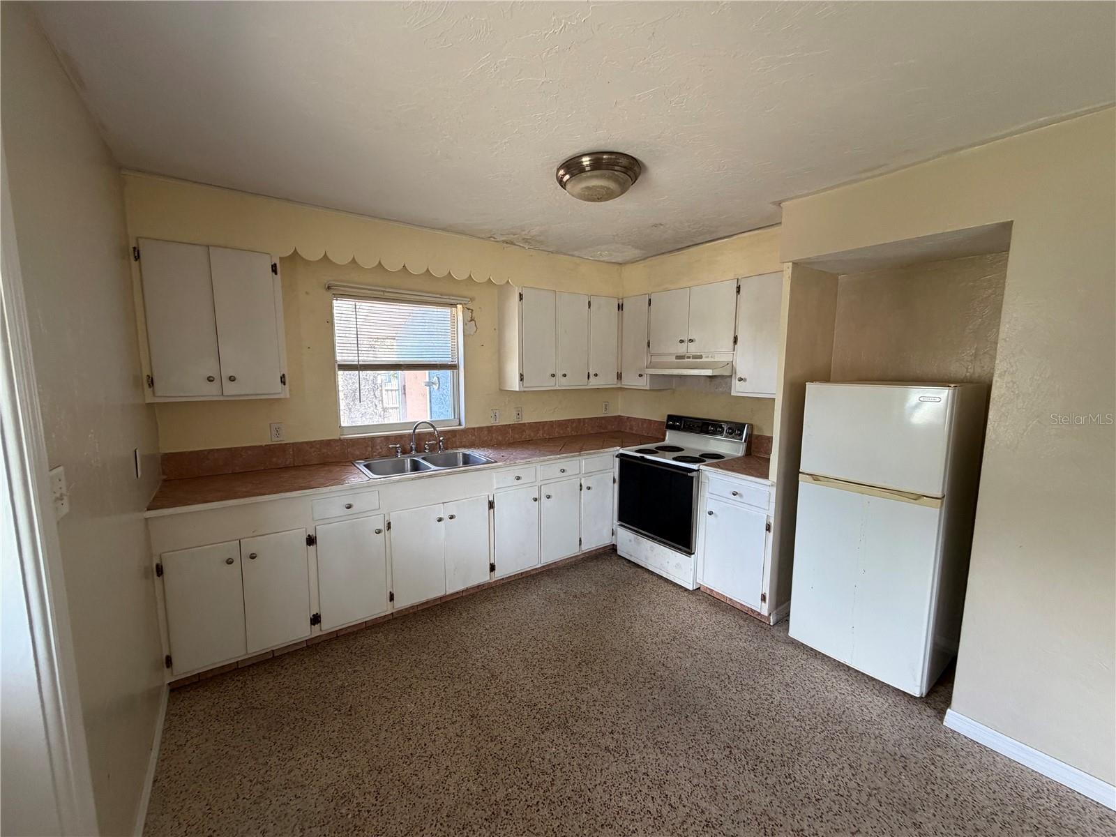 2418 N LINKS AVE, SARASOTA, FL, 34234