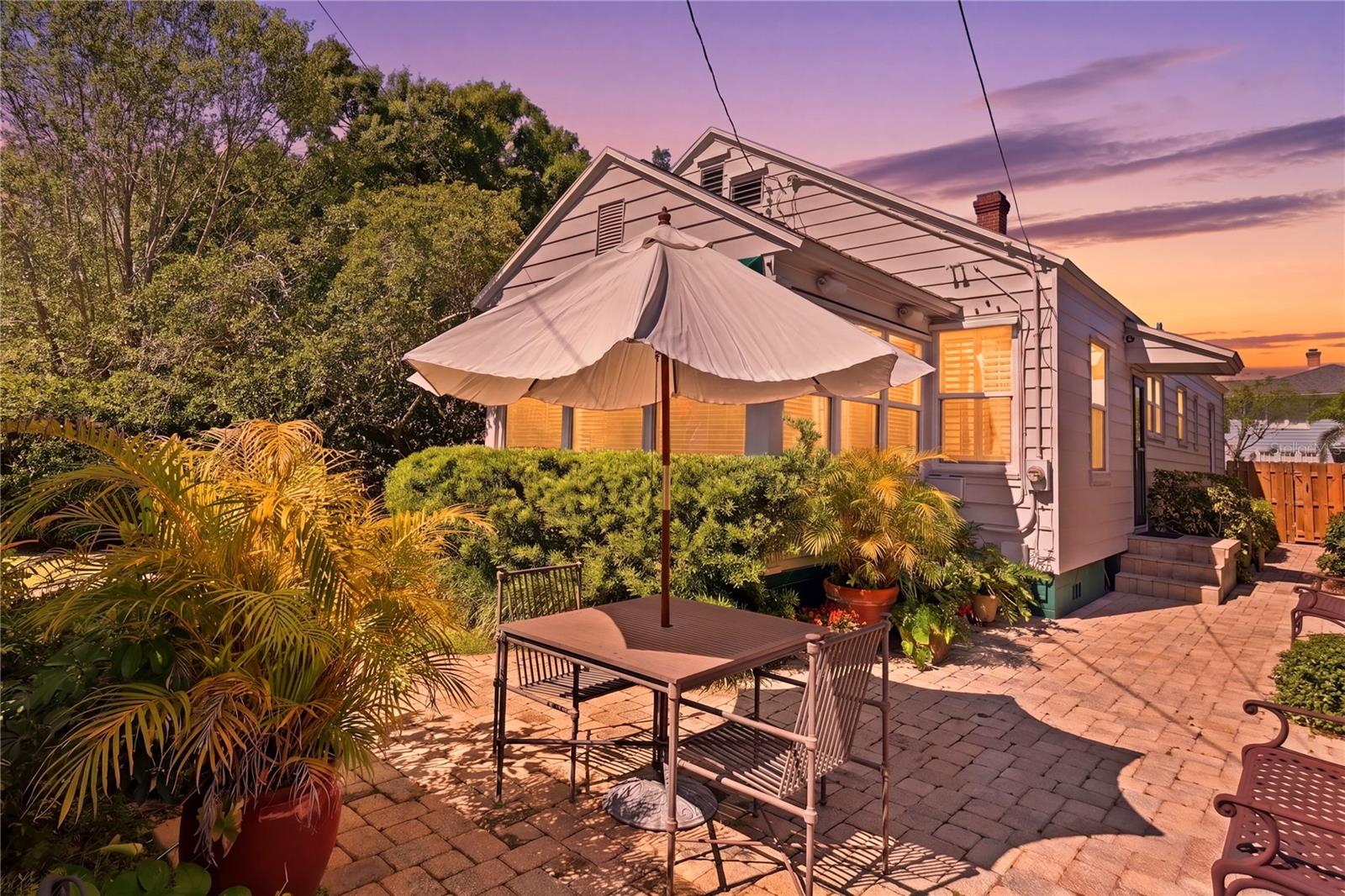 1325 24TH AVE N, ST PETERSBURG, FL, 33704