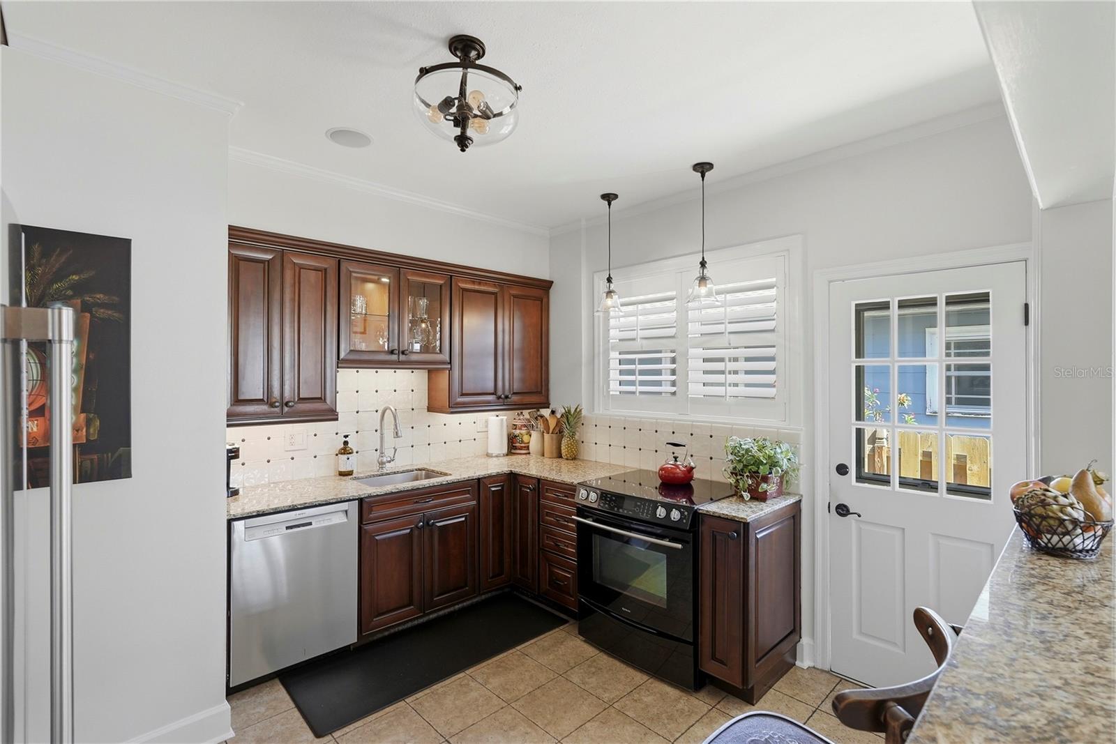 1325 24TH AVE N, ST PETERSBURG, FL, 33704