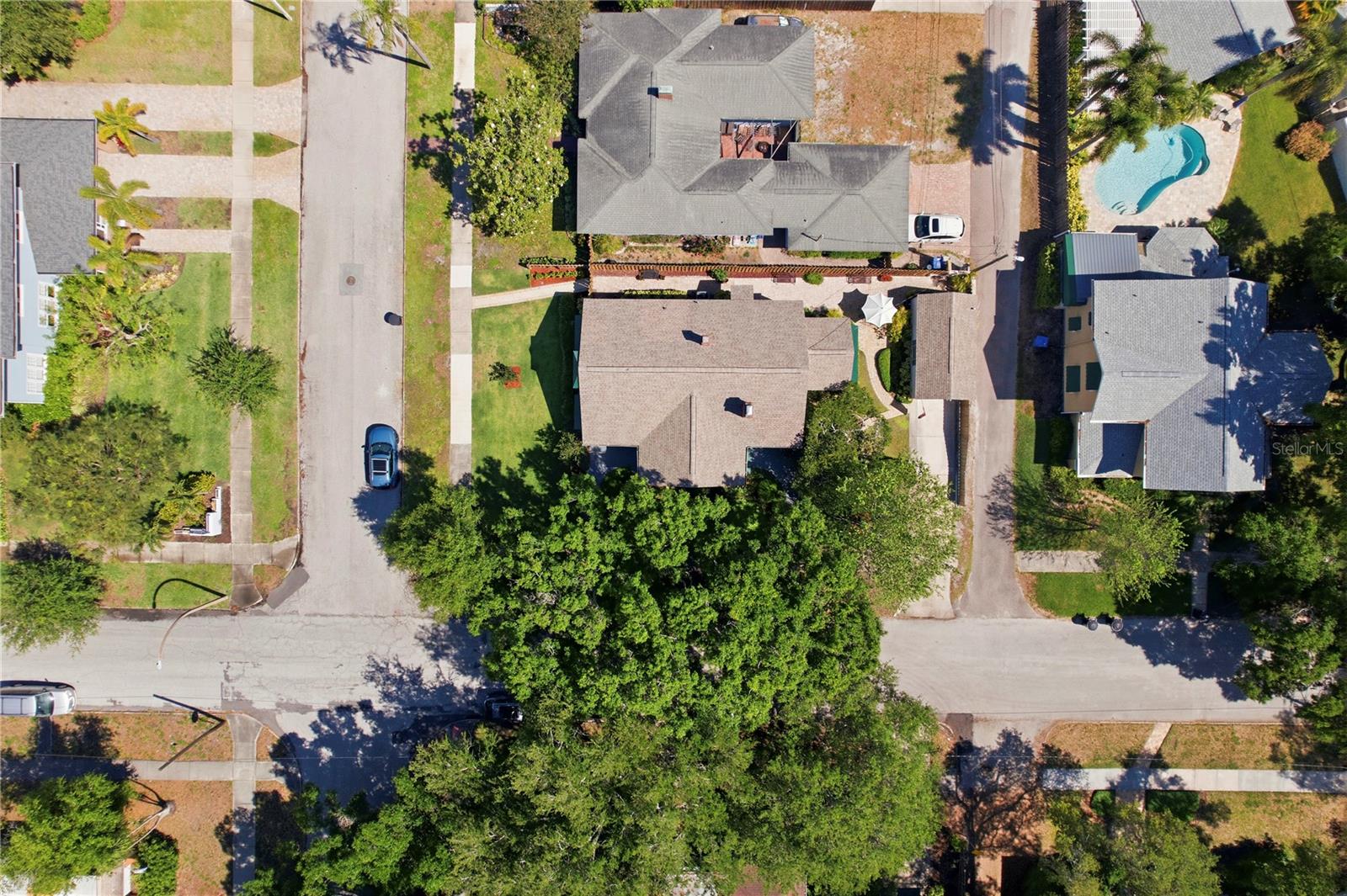 1325 24TH AVE N, ST PETERSBURG, FL, 33704