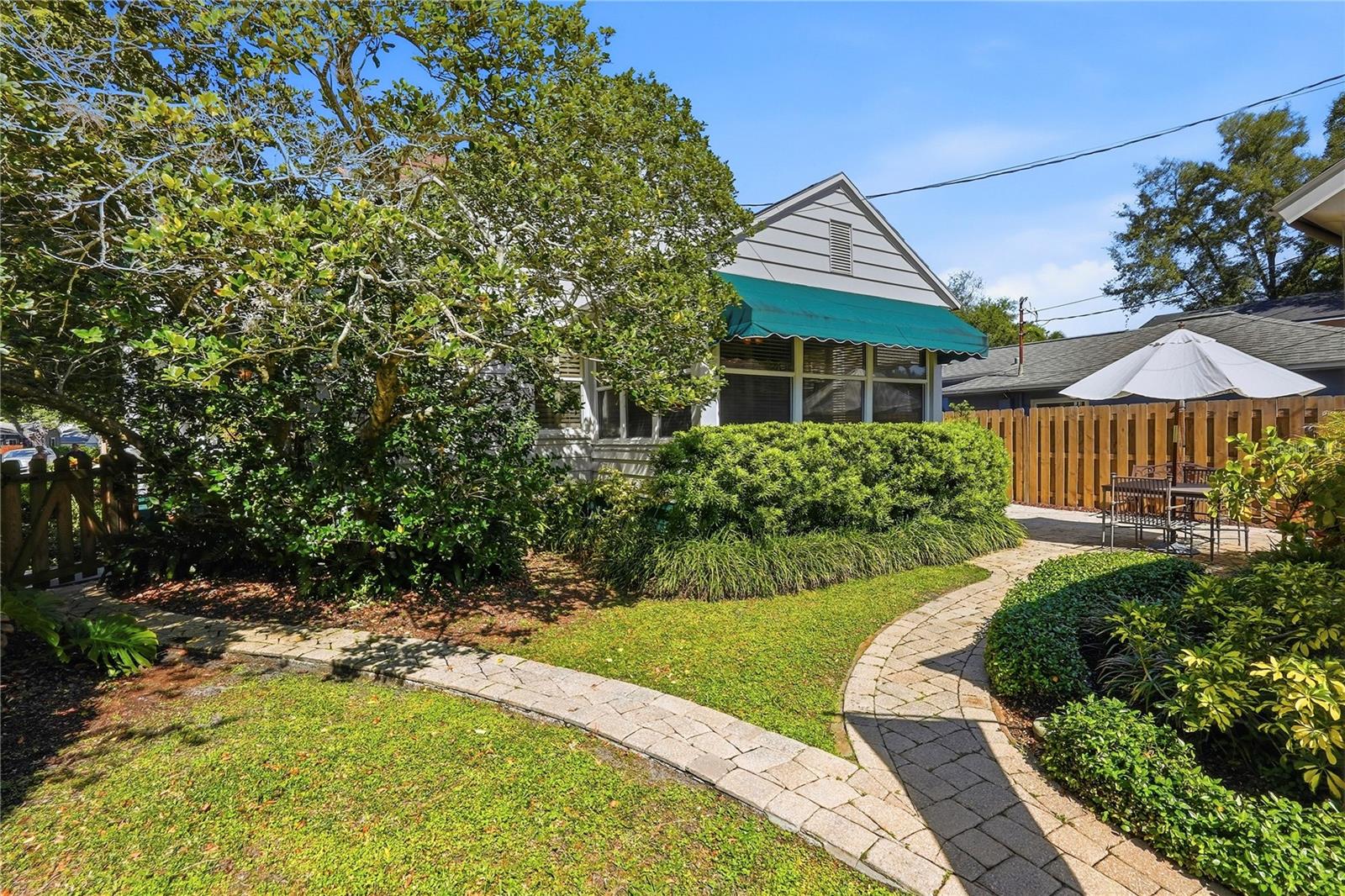 1325 24TH AVE N, ST PETERSBURG, FL, 33704