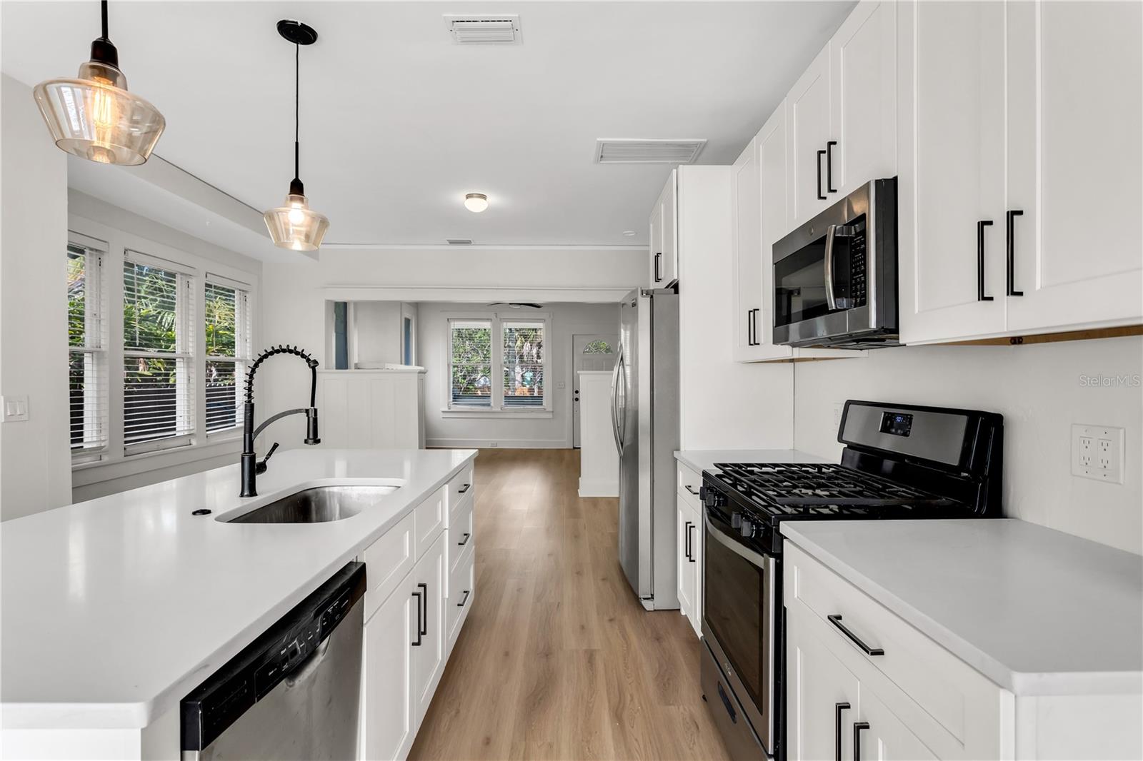 1924 3RD ST S, ST PETERSBURG, FL, 33705