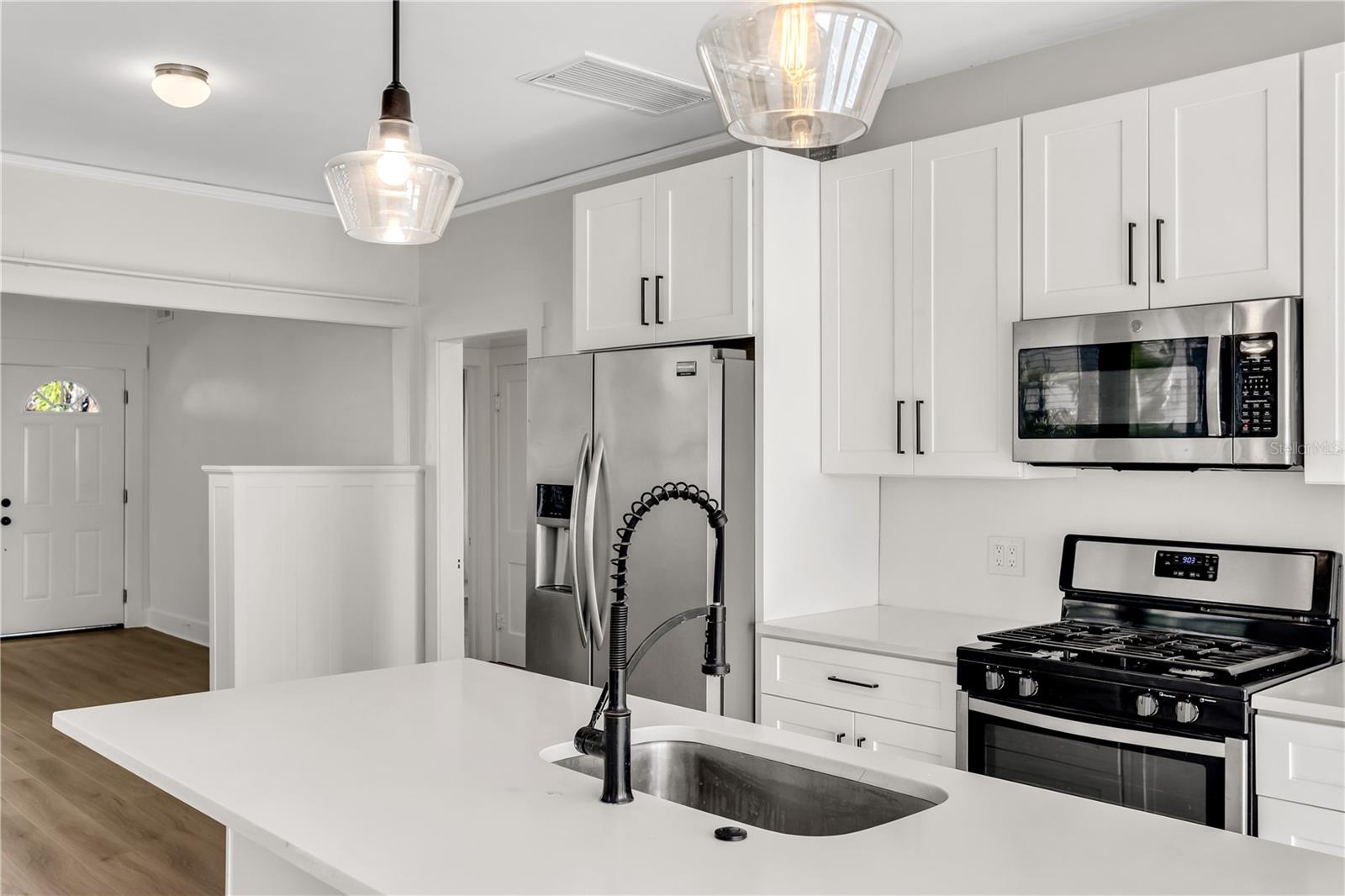 1924 3RD ST S, ST PETERSBURG, FL, 33705