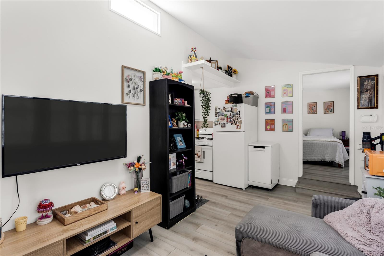 1924 3RD ST S, ST PETERSBURG, FL, 33705