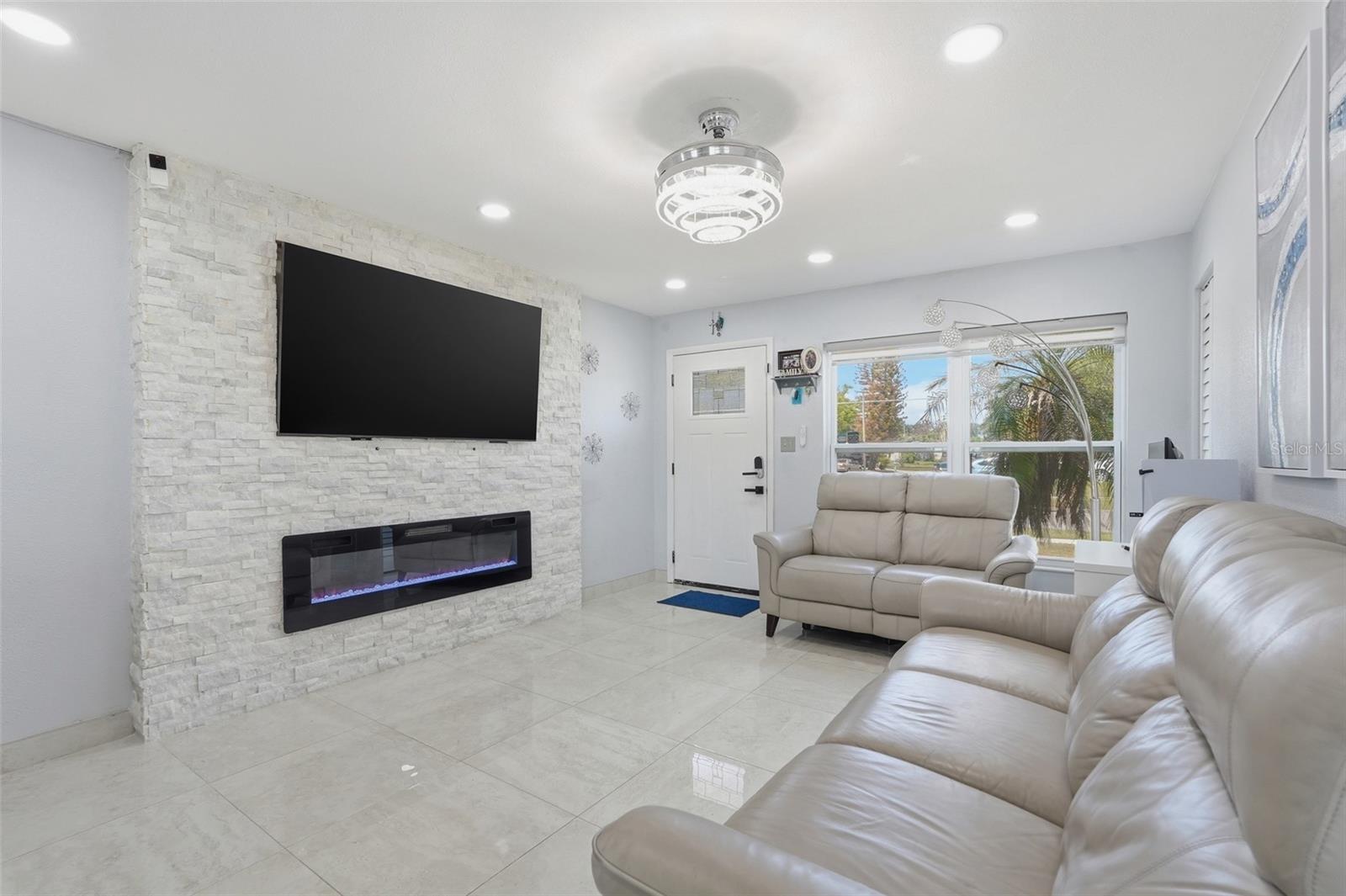 5922 MALCROSS DR, ORLANDO, FL, 32812