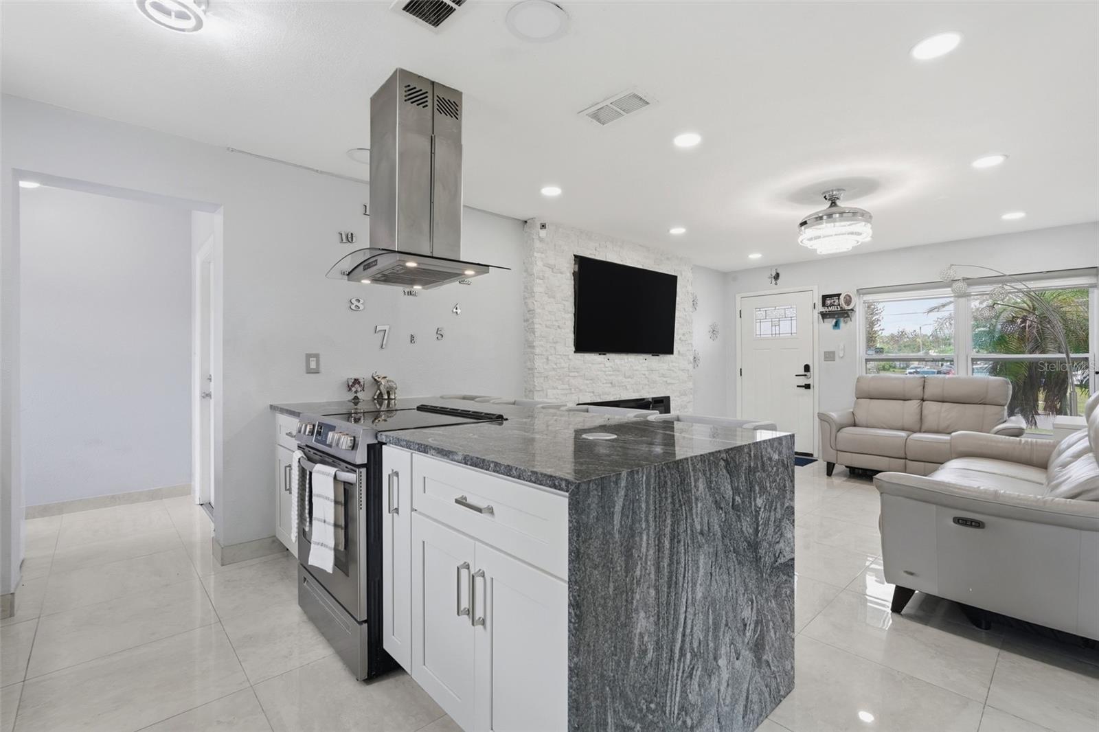 5922 MALCROSS DR, ORLANDO, FL, 32812