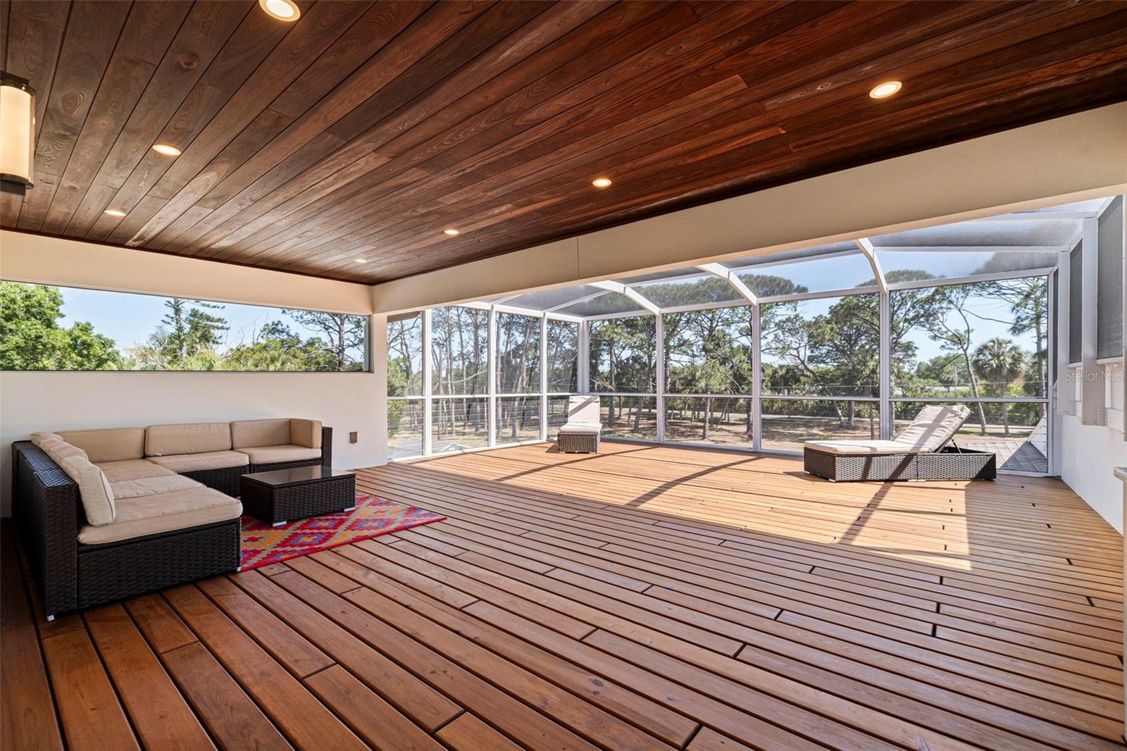 322 80TH AVE NE, ST PETERSBURG, FL, 33702