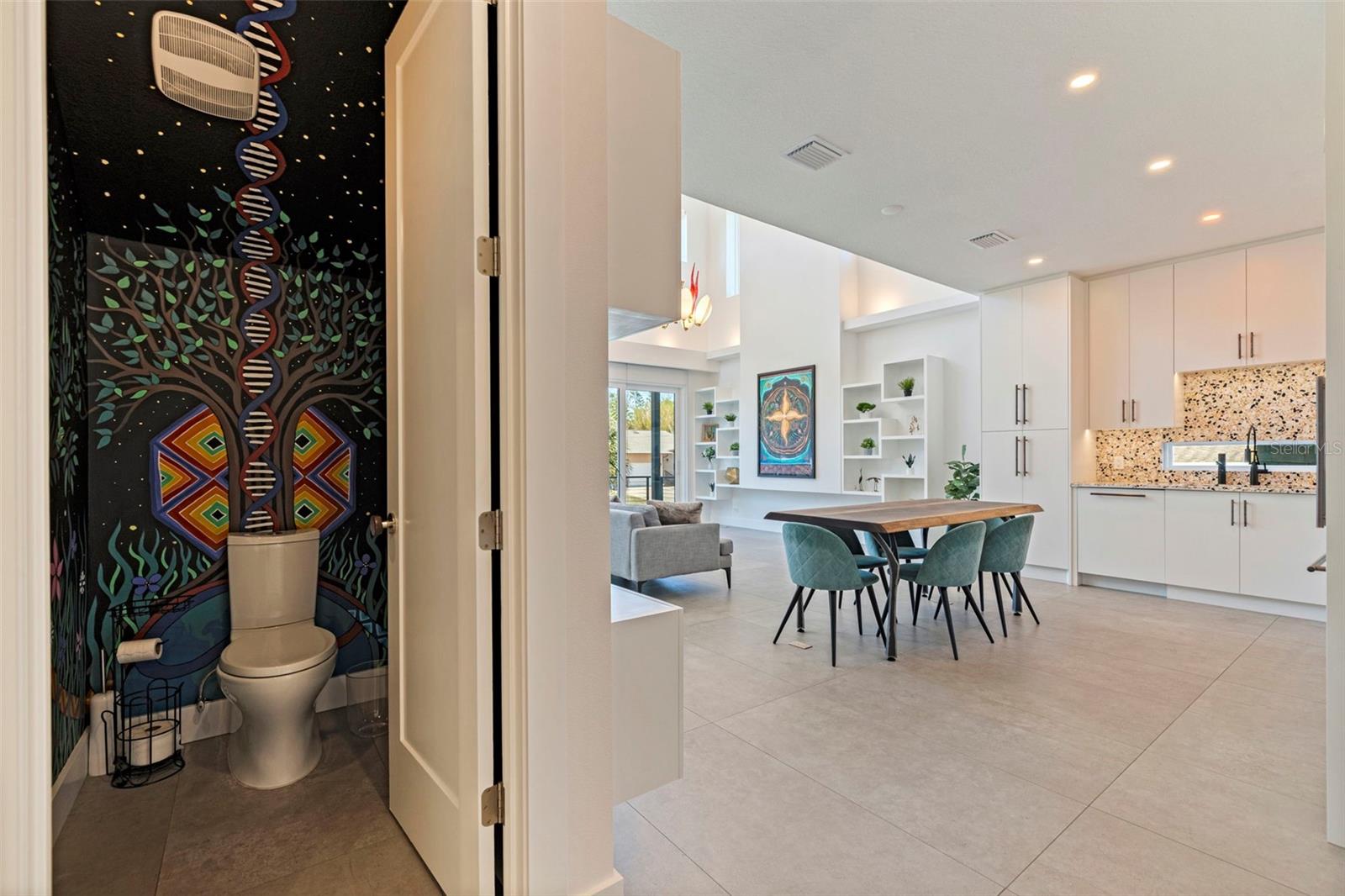 322 80TH AVE NE, ST PETERSBURG, FL, 33702