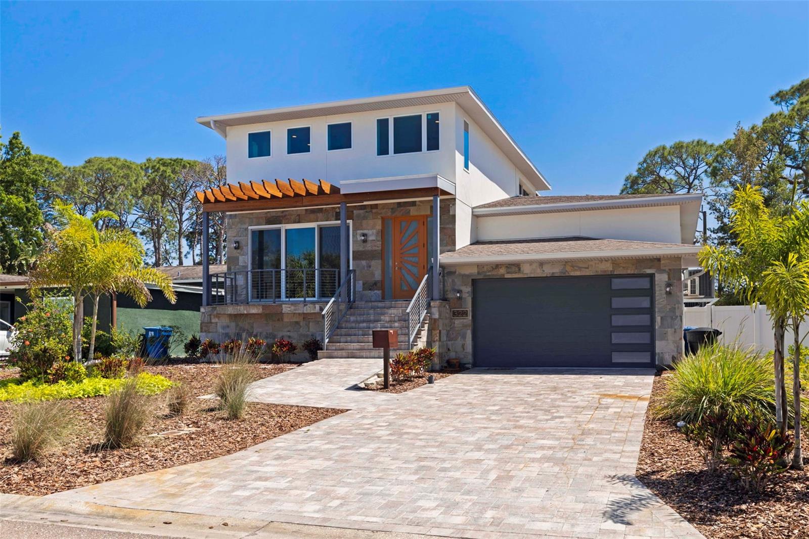 322 80TH AVE NE, ST PETERSBURG, FL, 33702