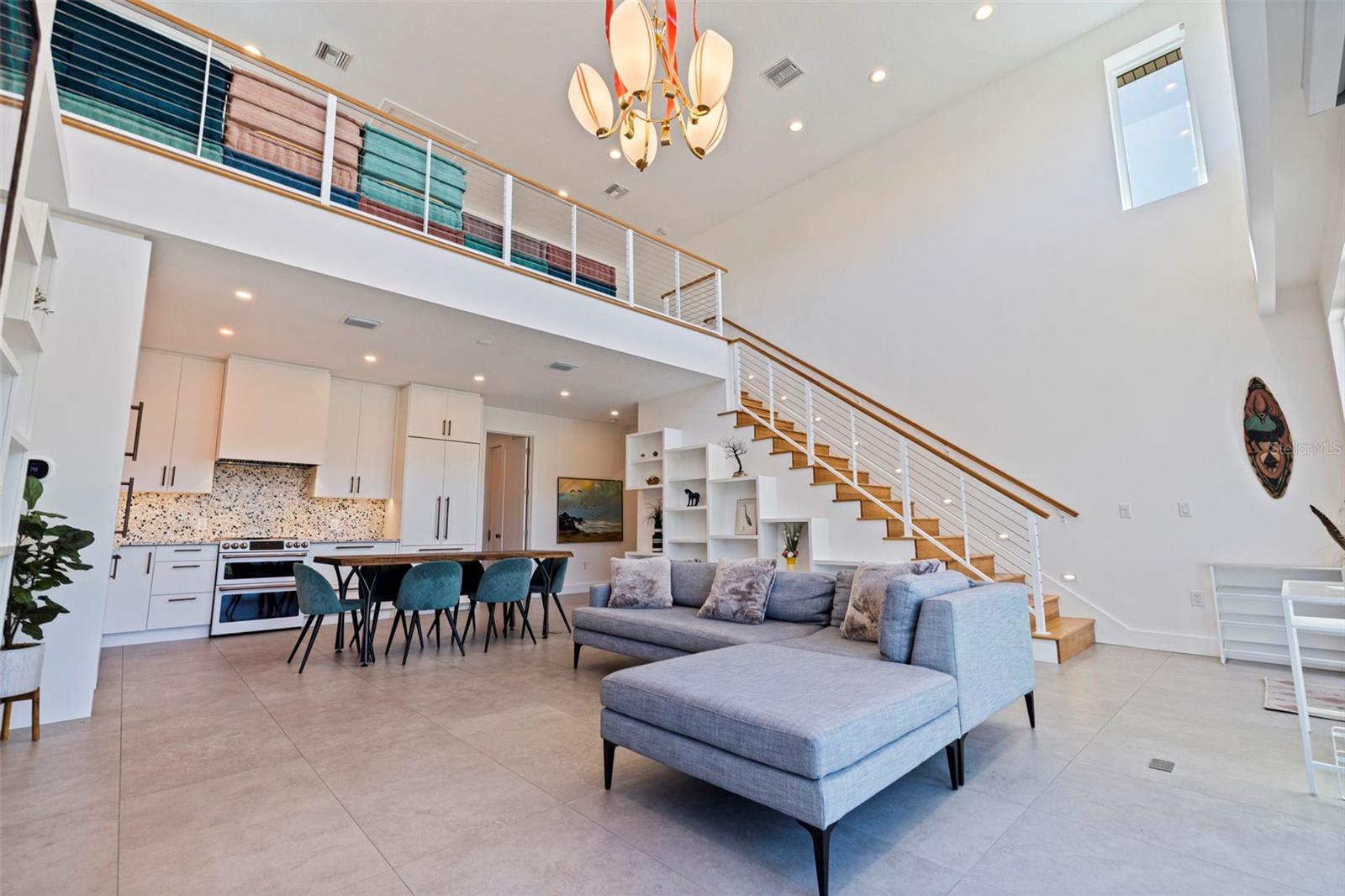 322 80TH AVE NE, ST PETERSBURG, FL, 33702