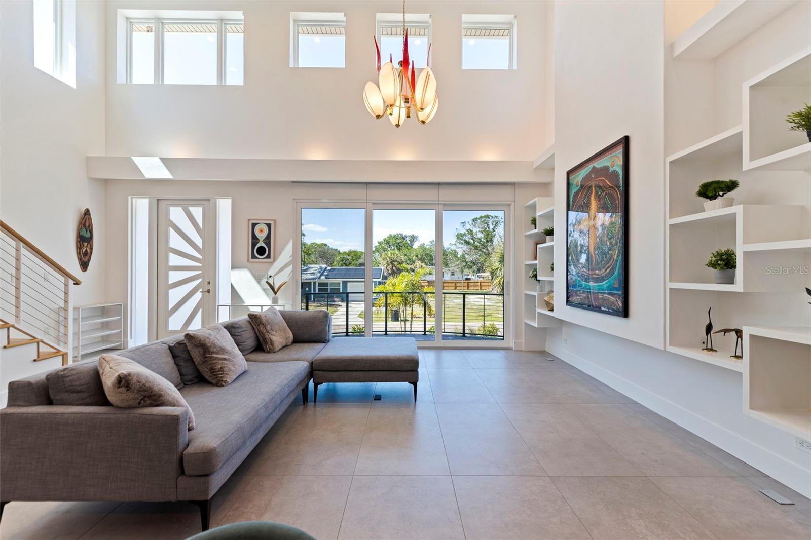 322 80TH AVE NE, ST PETERSBURG, FL, 33702