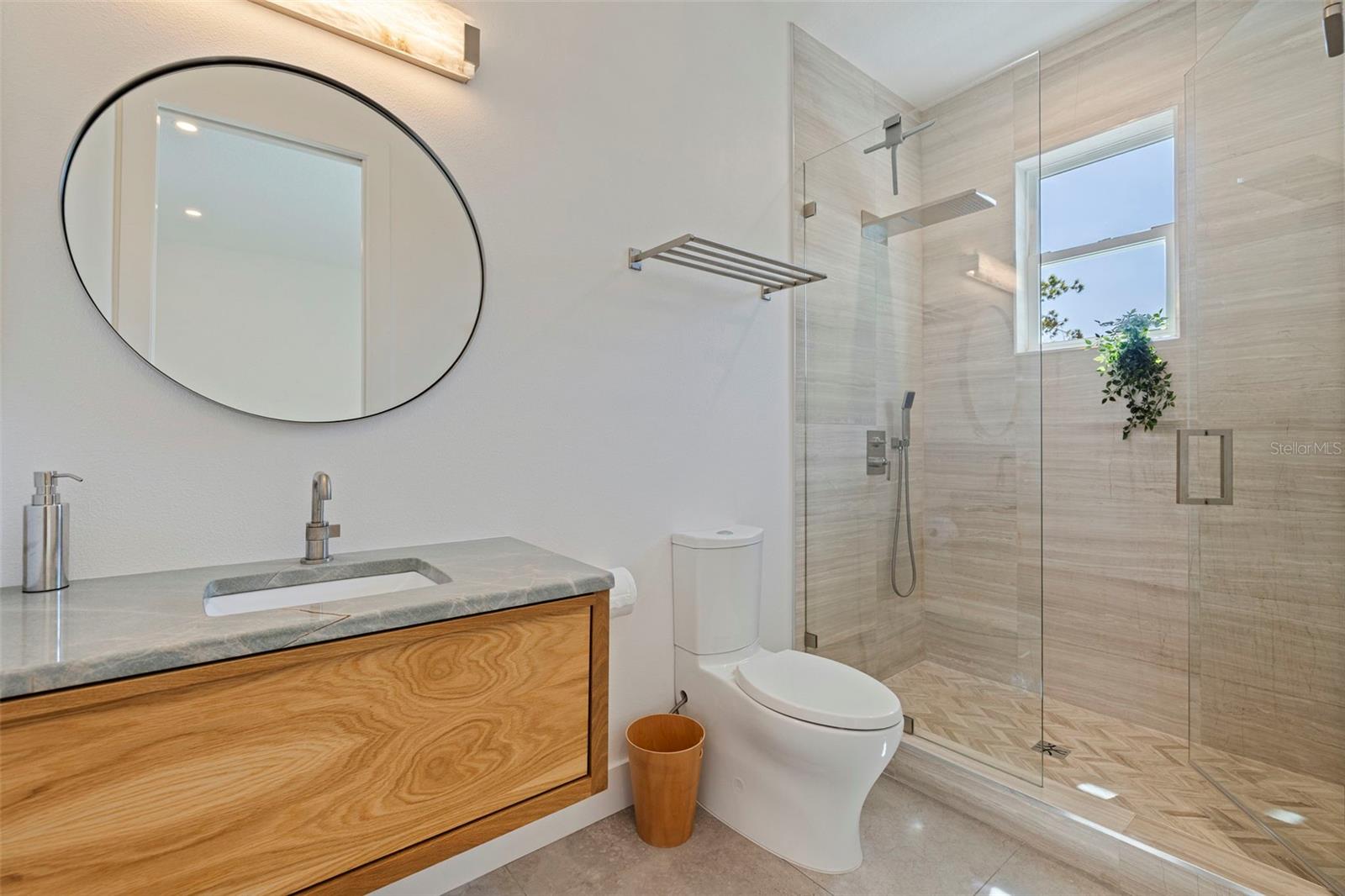 322 80TH AVE NE, ST PETERSBURG, FL, 33702