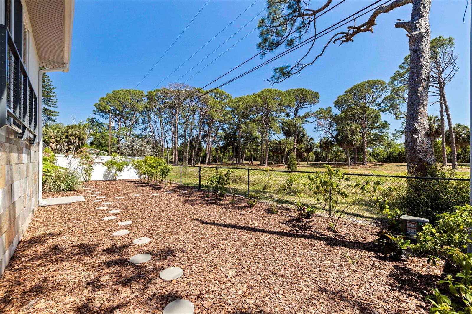 322 80TH AVE NE, ST PETERSBURG, FL, 33702