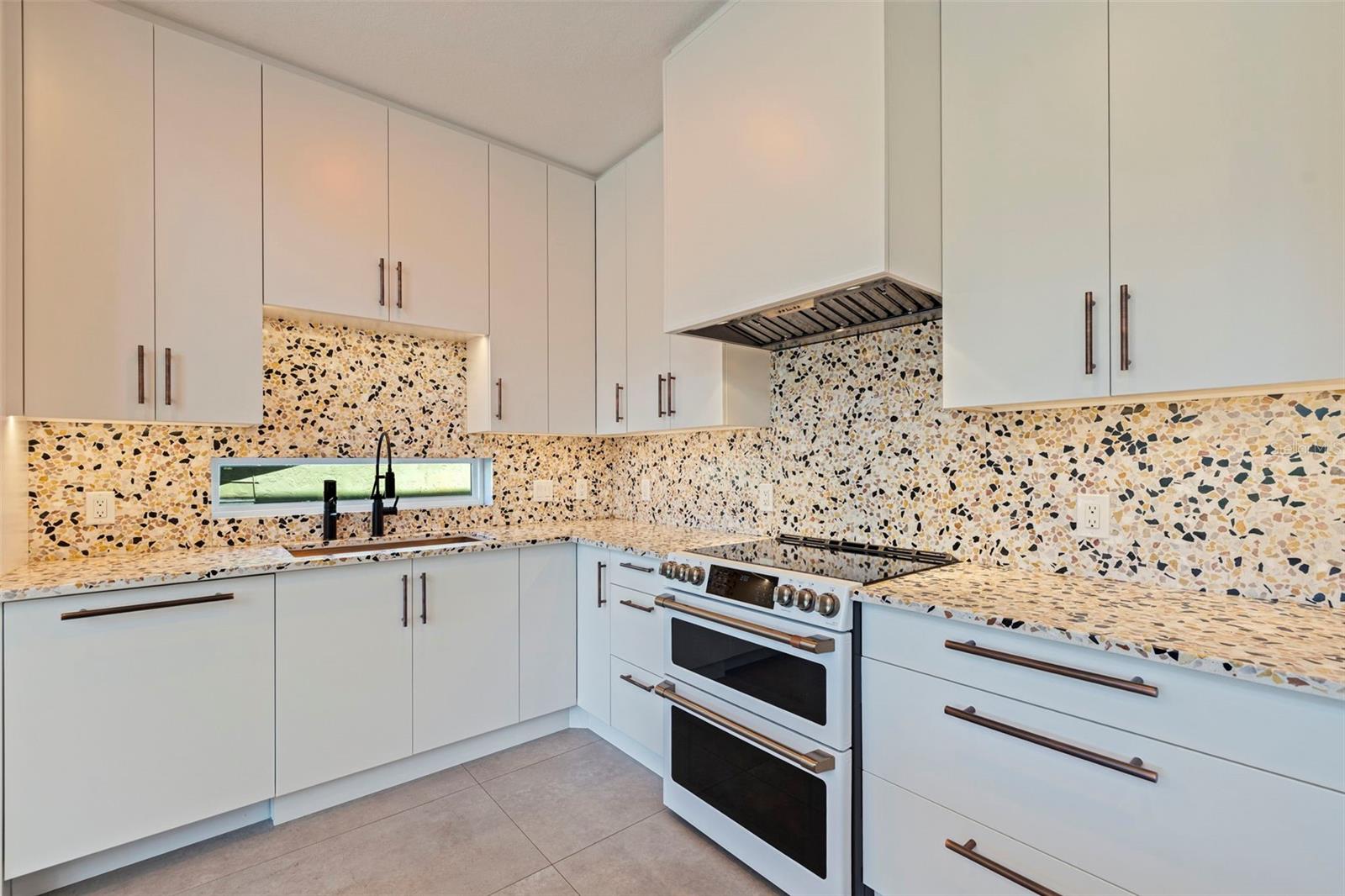 322 80TH AVE NE, ST PETERSBURG, FL, 33702