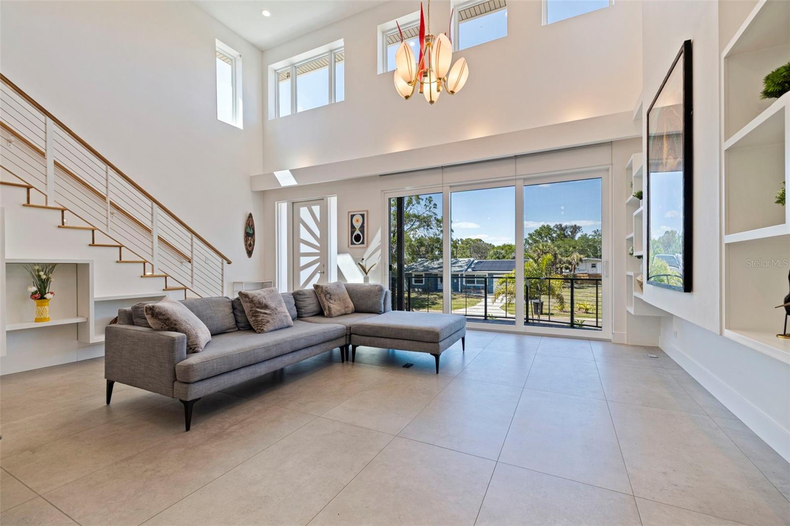 322 80TH AVE NE, ST PETERSBURG, FL, 33702