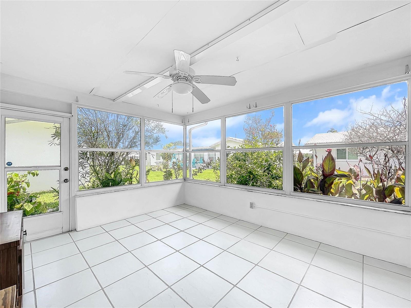 9743 37TH ST N #1, PINELLAS PARK, FL, 33782