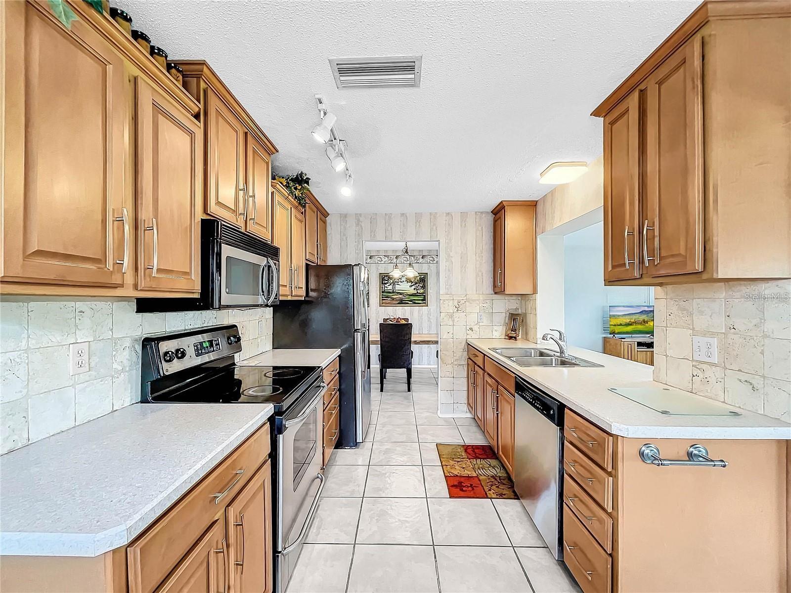 9743 37TH ST N #1, PINELLAS PARK, FL, 33782