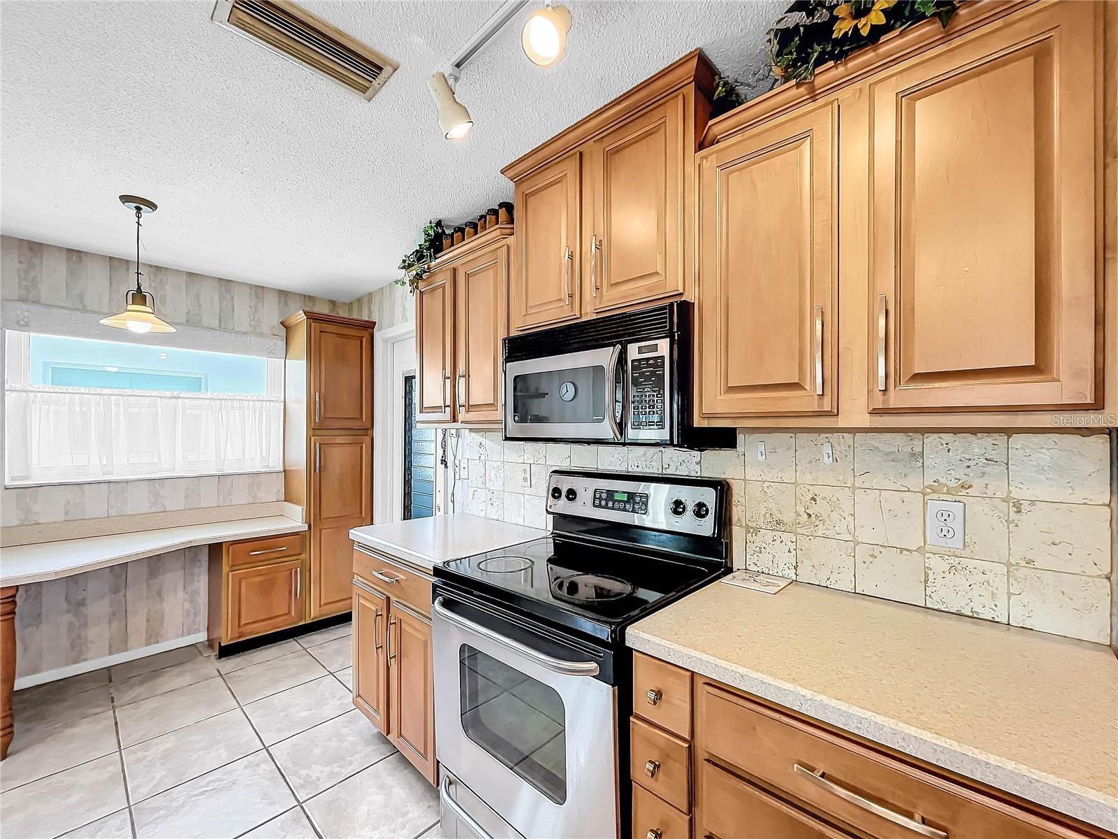 9743 37TH ST N #1, PINELLAS PARK, FL, 33782