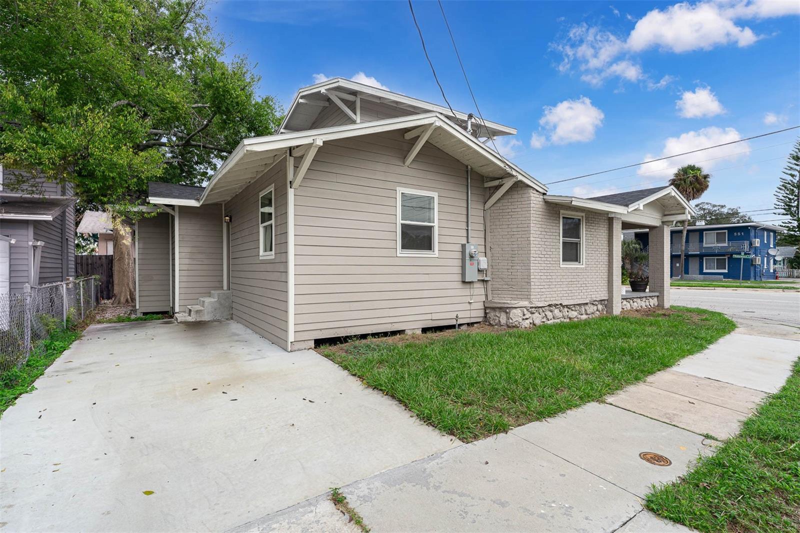 550 N RIDGEWOOD AVE, DAYTONA BEACH, FL, 32114