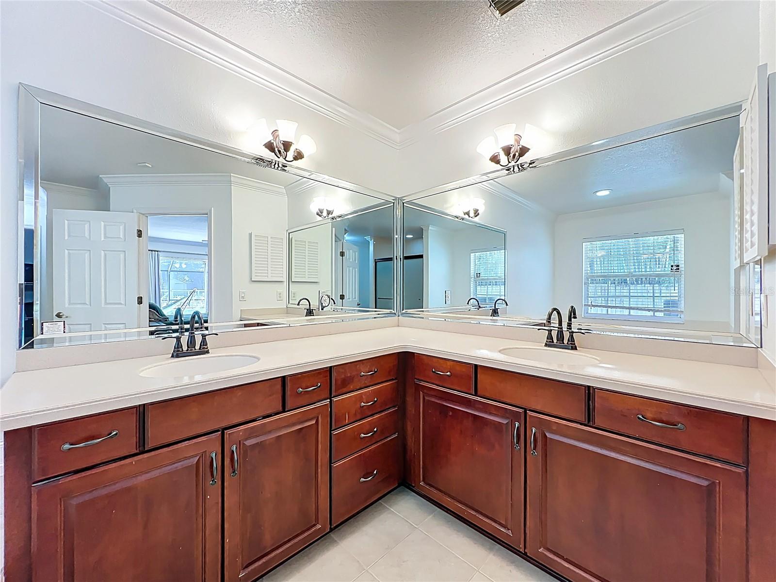 839 S DEERWOOD AVE, ORLANDO, FL, 32825