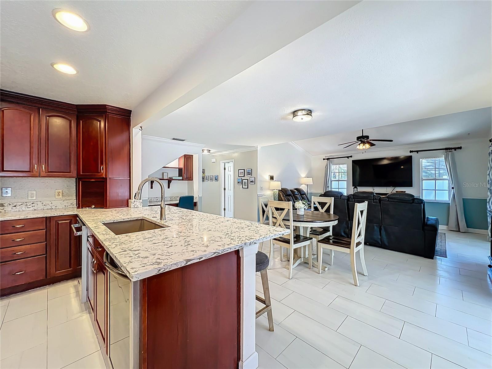 839 S DEERWOOD AVE, ORLANDO, FL, 32825